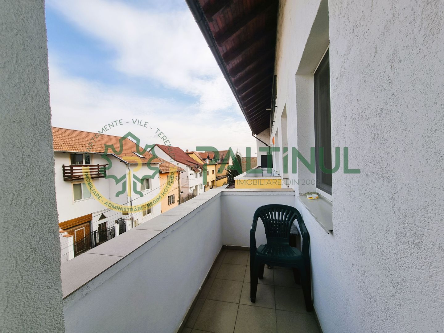 Garsoniera et.2 cu balcon si loc de parcare zona Garii, Sibiu