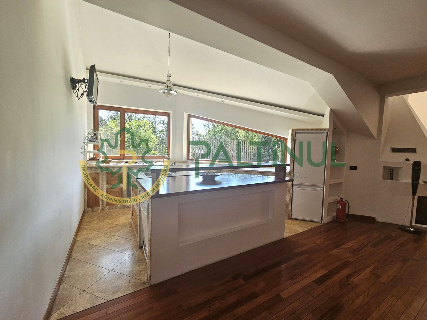 Casă individuală de lux,  curte mare, 5 camere Șelimbăr,Sibiu