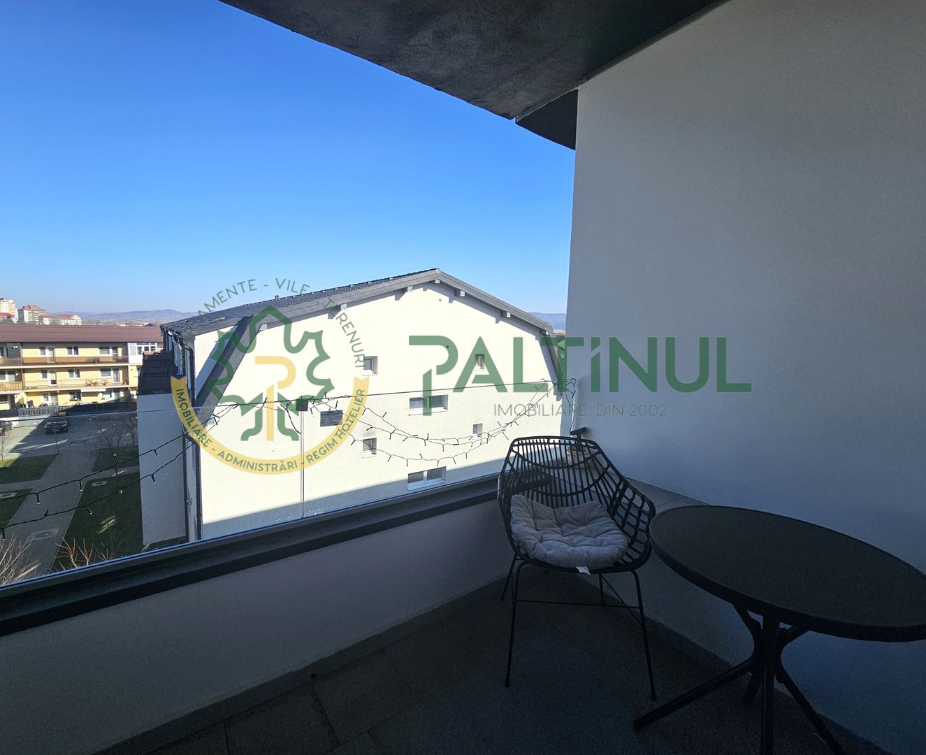 -RHDb3b-2TV_4EHInim1UNTejFqhjKRQb6udxnrw2Bo