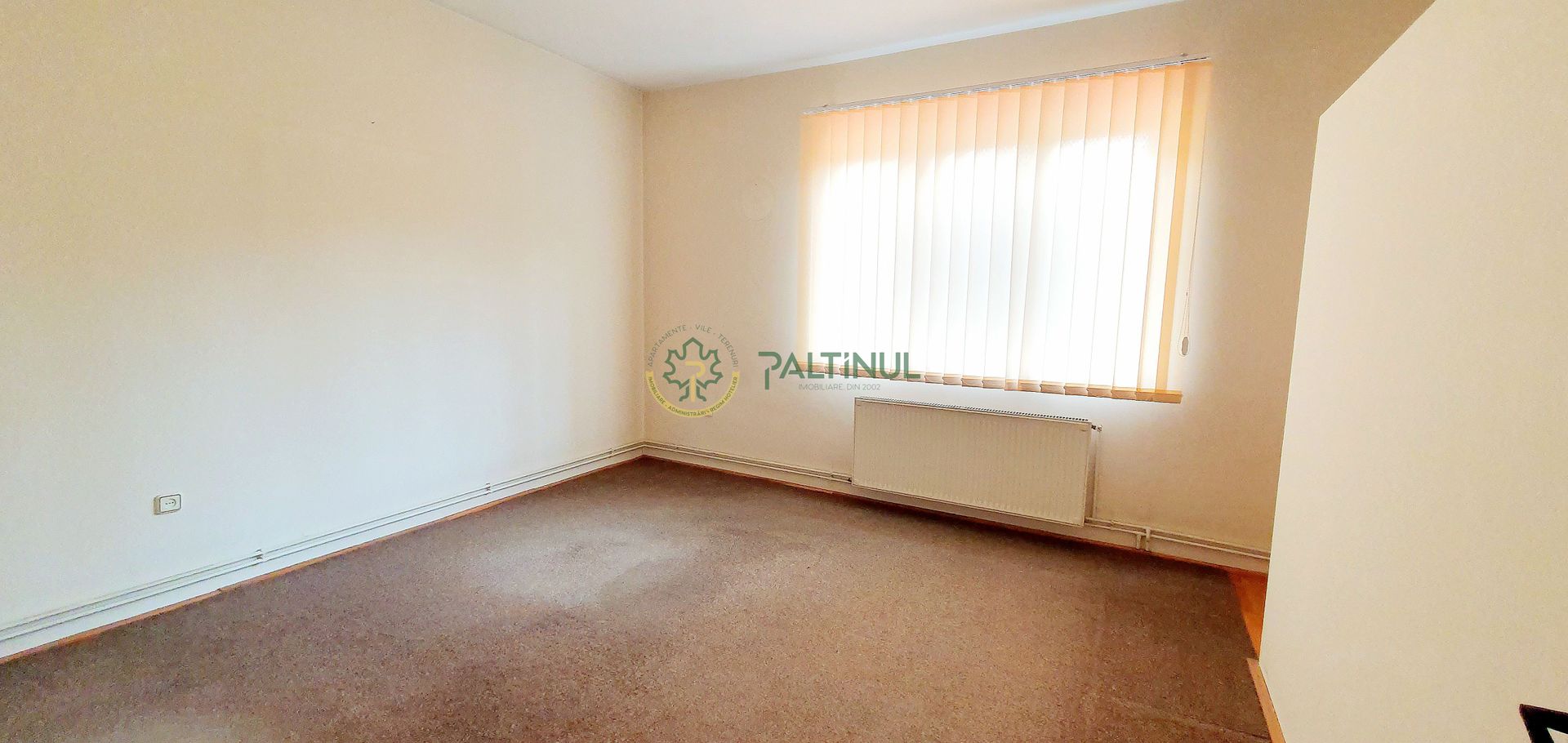 Apartament cu 3 camere la casa, zona Vasile Aaron