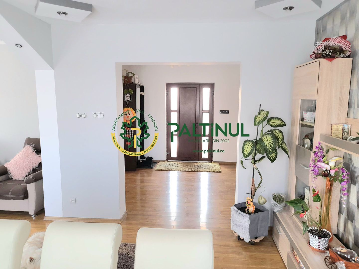 Casă cu 5 camere in cartier Veterani