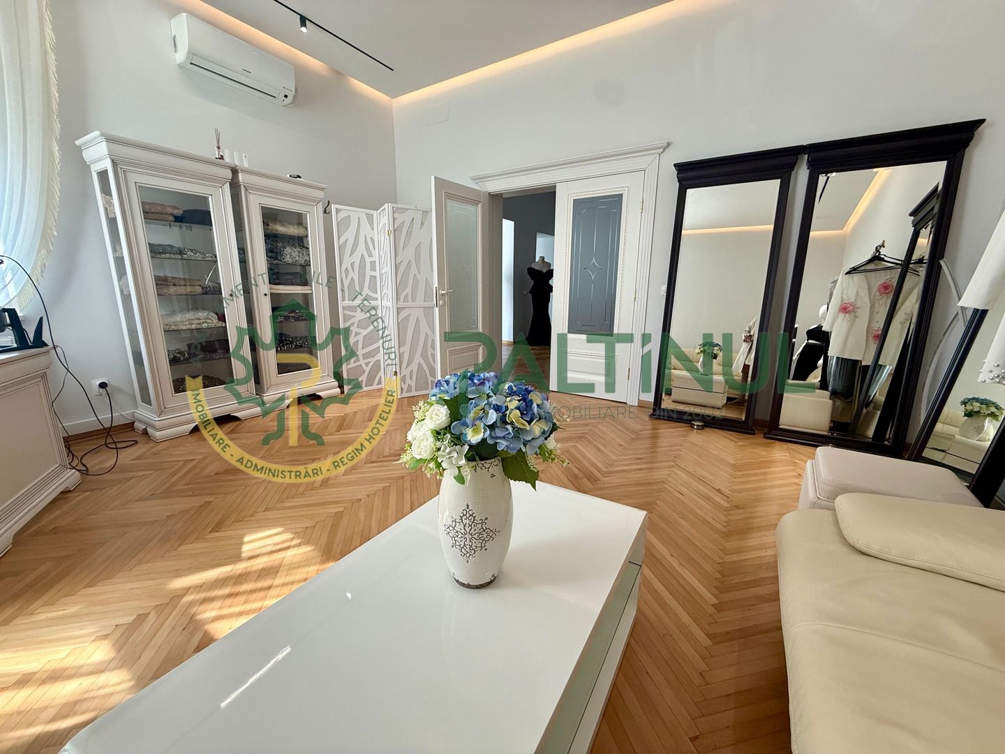 4D17VLmDPq_rZl_JVd7zz-gLsBIjq4j5hMf_NfnF_s8