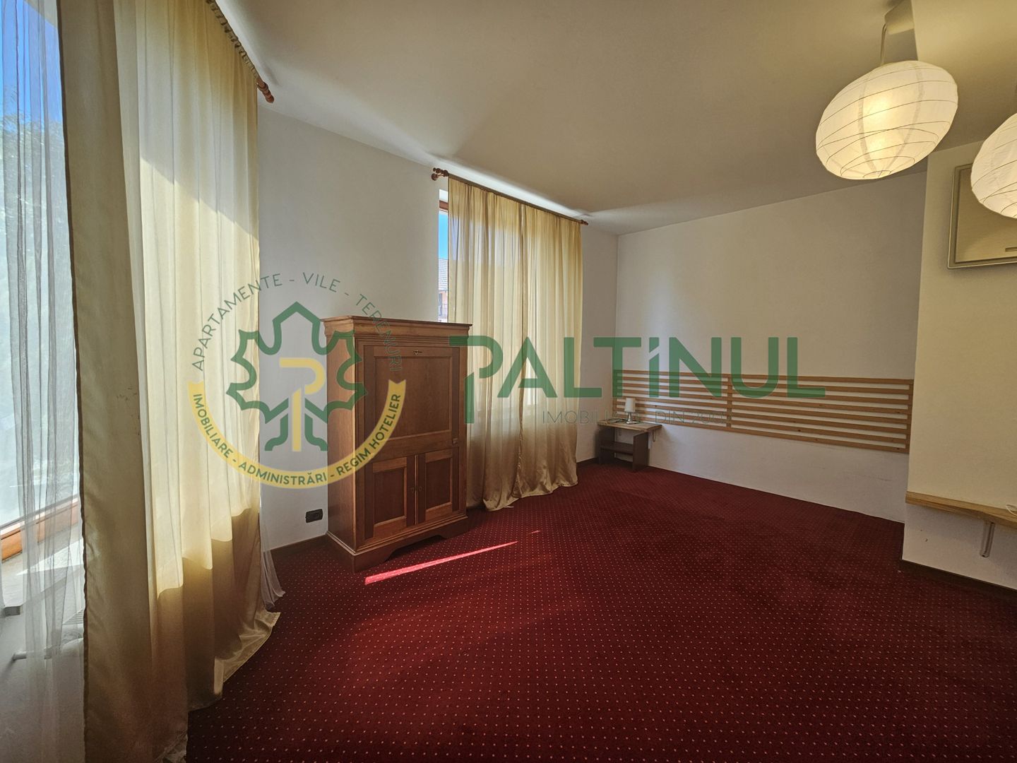 Casă individuală de lux,  curte mare, 5 camere Șelimbăr,Sibiu