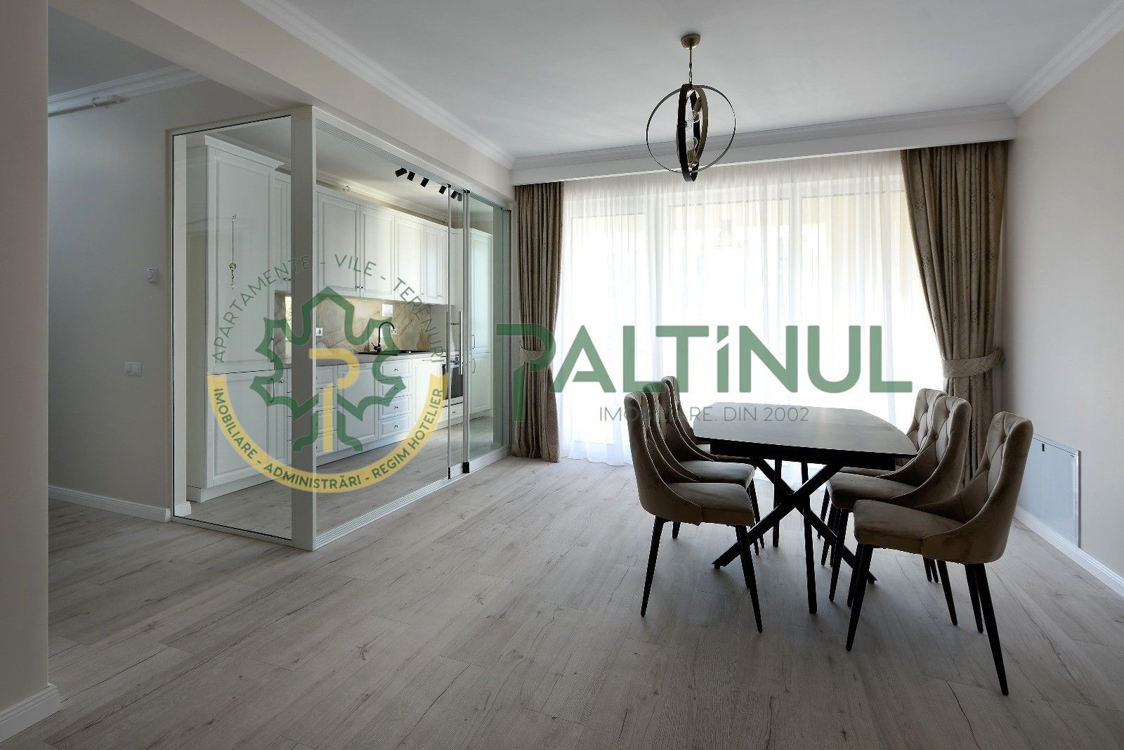 Apartament 3 camere ultrafinisat, 89 mp utili, Centru Sibiu – parcare și terasă