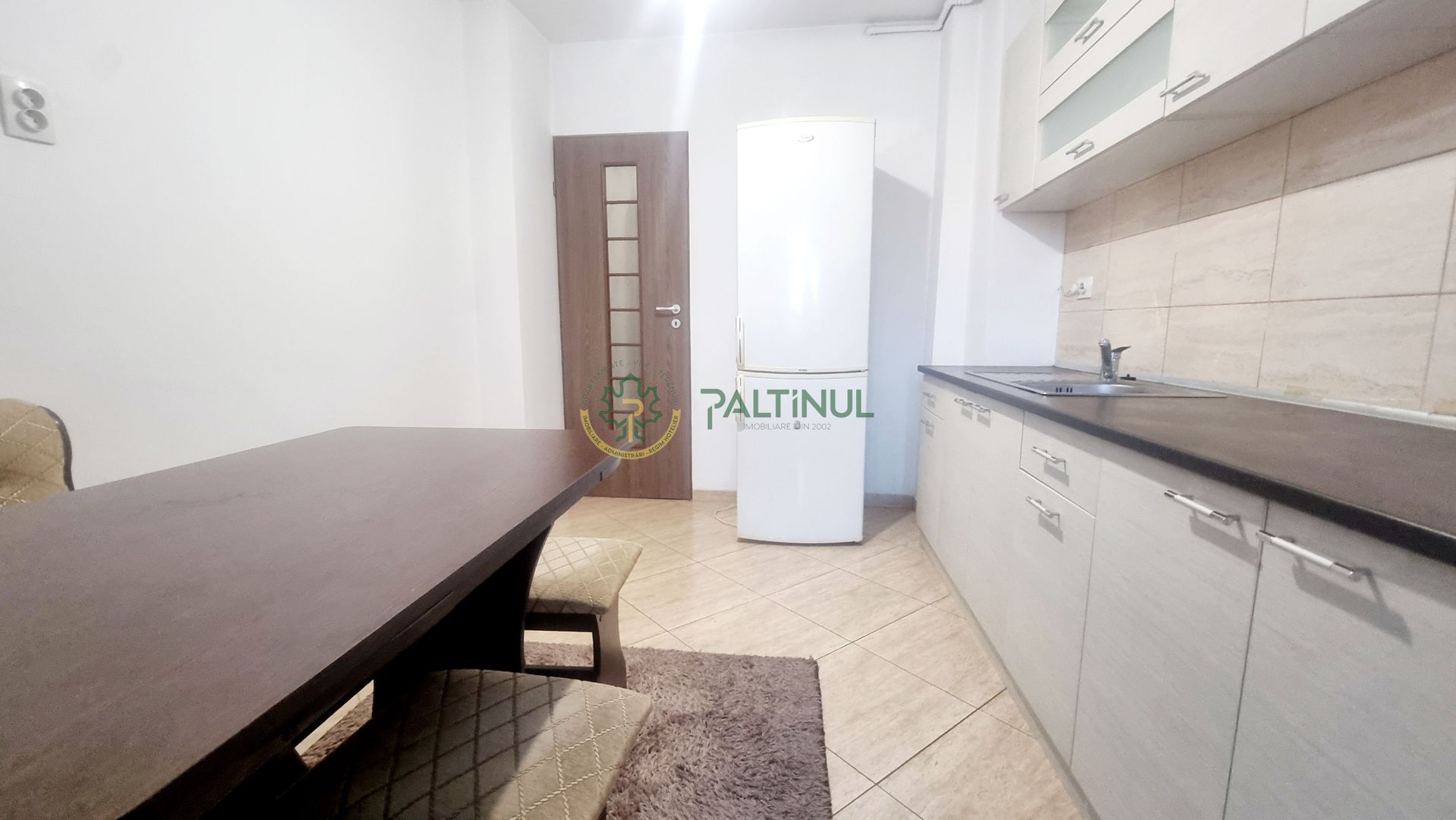 Apartament decomandat cu 2 camere, 2 balcoane , lift- Alba Iulia