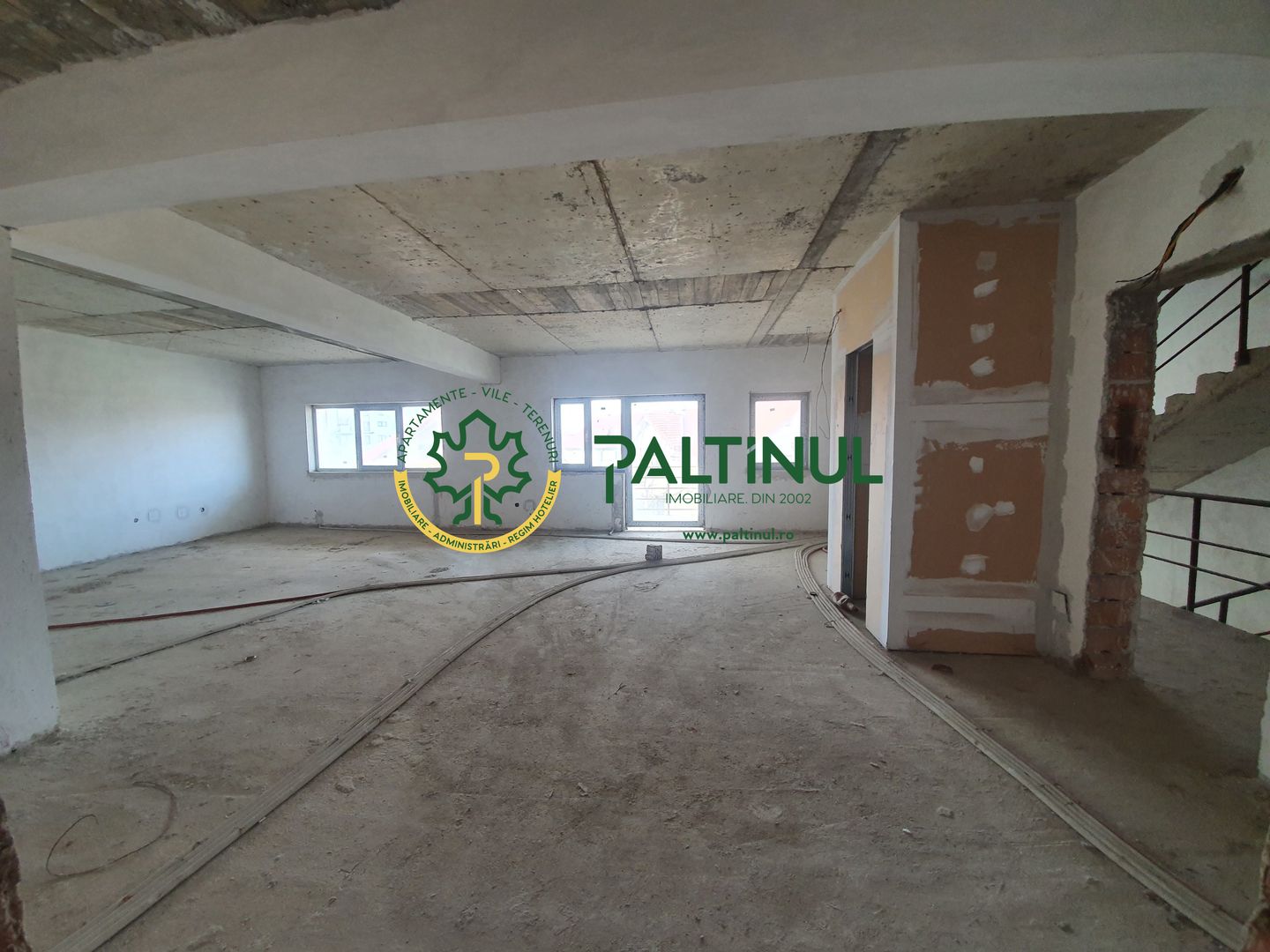 VILA CU 3 NIVELE – 3 APARTAMENTE