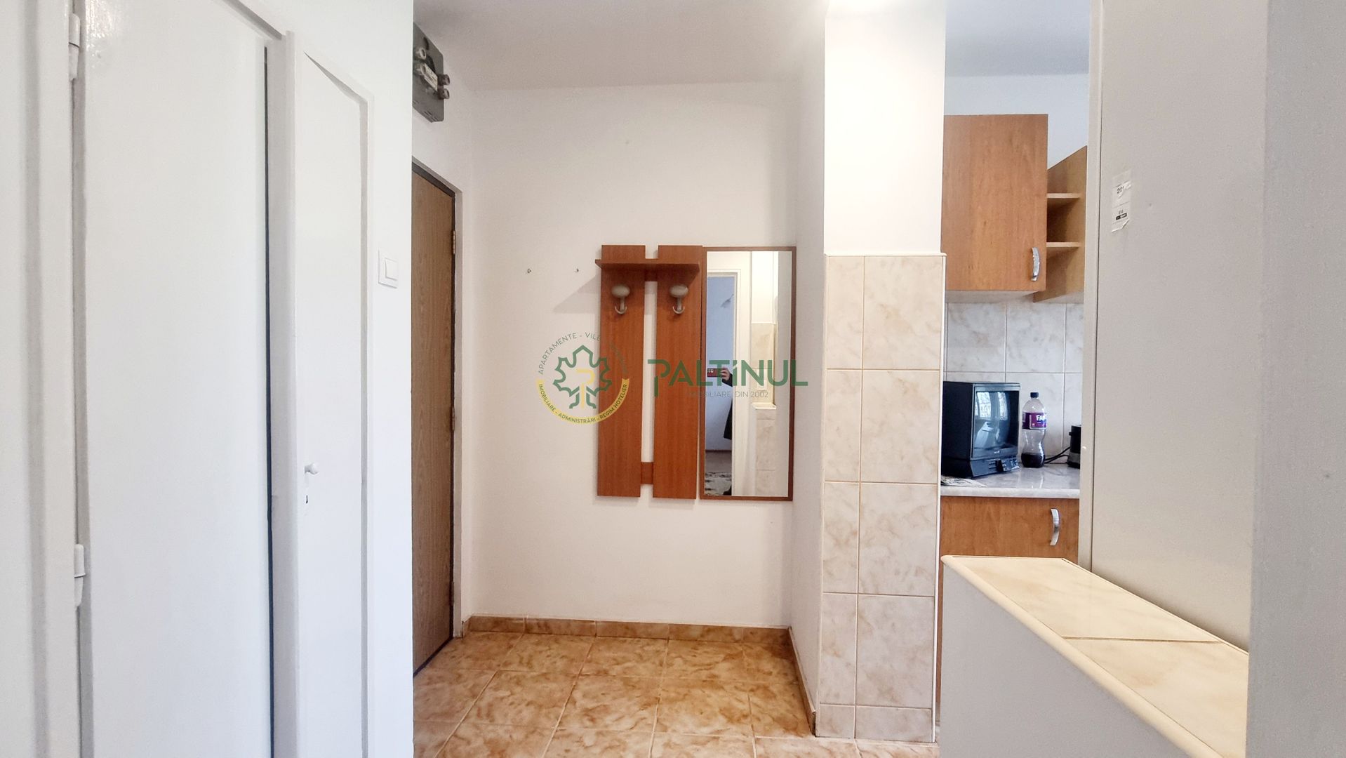 Apartament 2 camere, balcon etaj 3 langa Sibiu, Politie