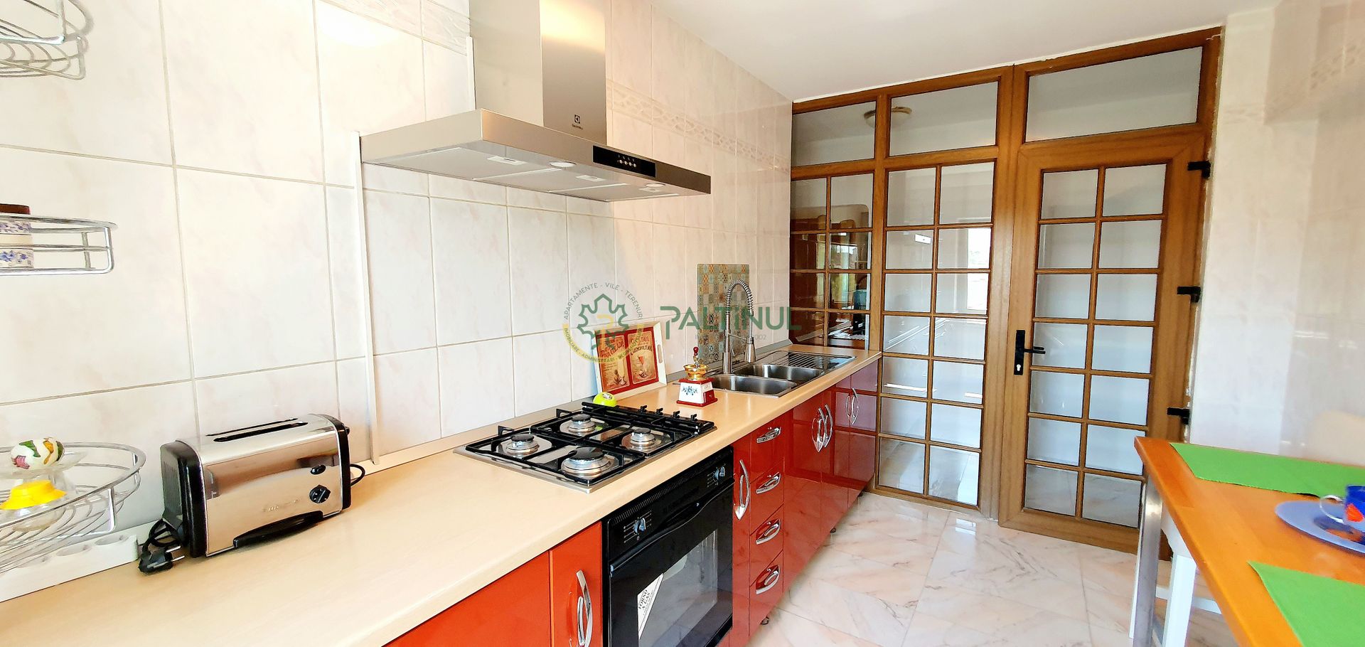 Apartament cu 3 camere, B-dul Victoriei