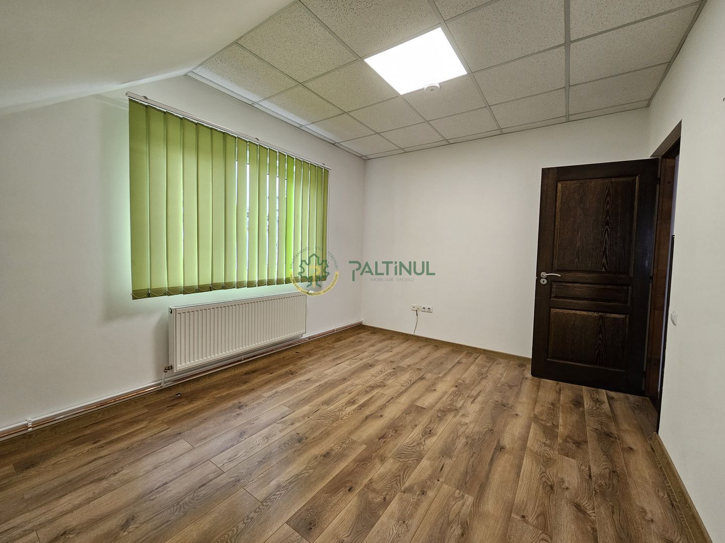 Apartament multifuncțional Trei Stejari,