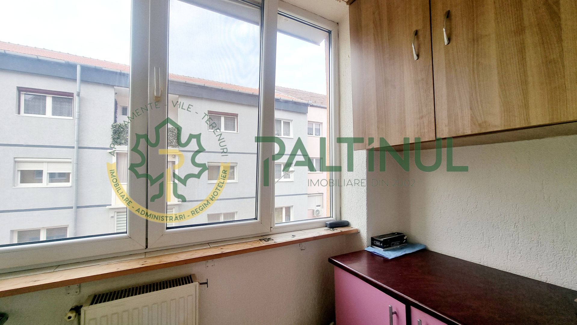 Apartament decomandat cu balcon și pivniță – zona Vasile Aaron