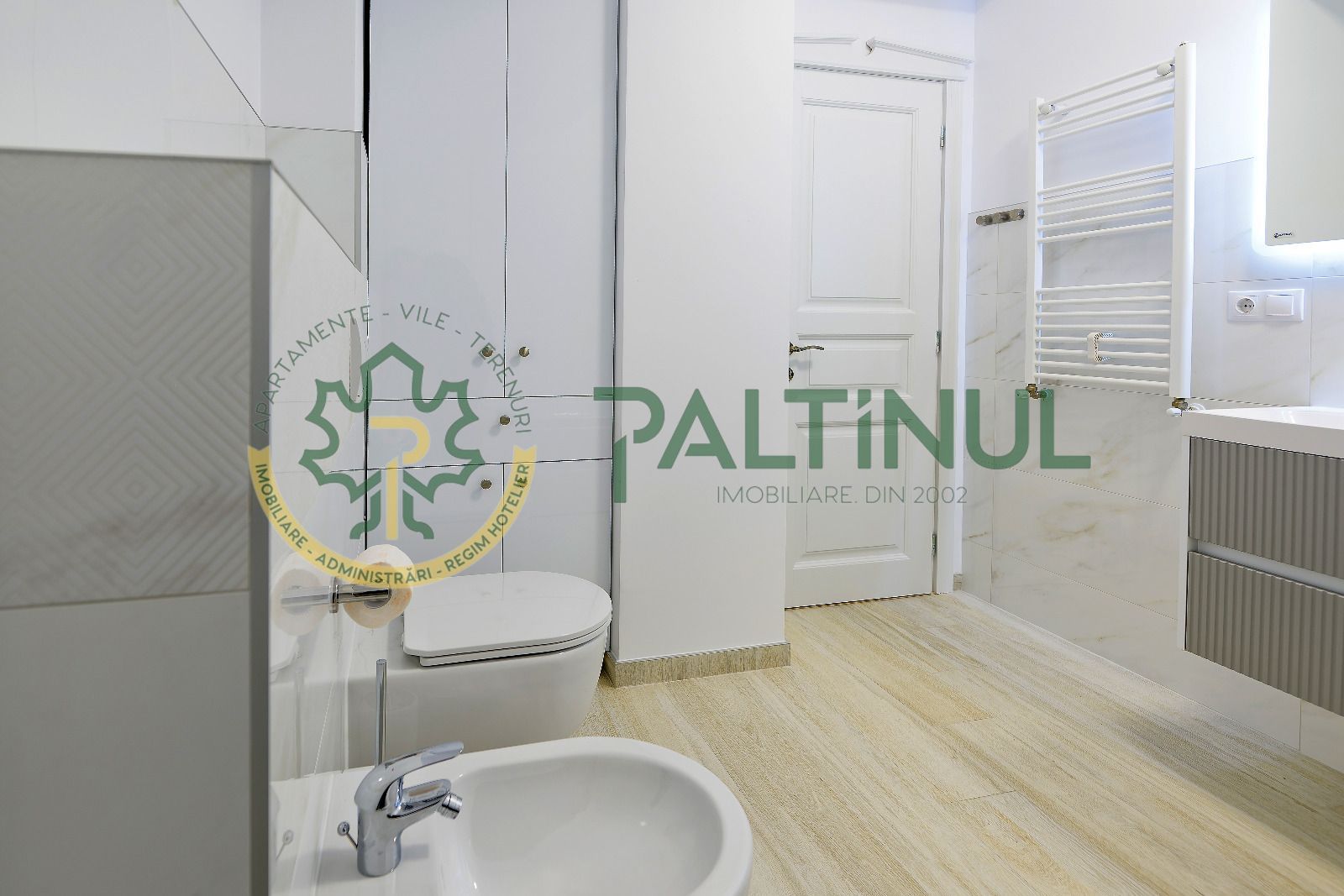 Apartament 3 camere ultrafinisat, 89 mp utili, Centru Sibiu – parcare și terasă