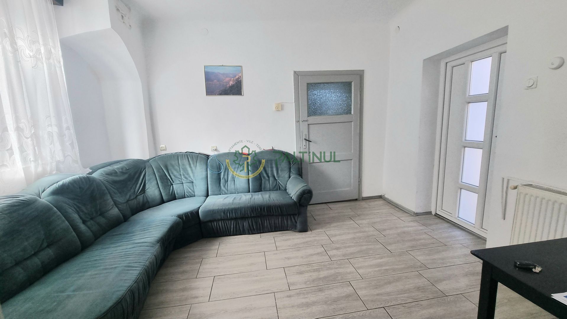 Apartament 3 camere la etaj 2 zona Centrala