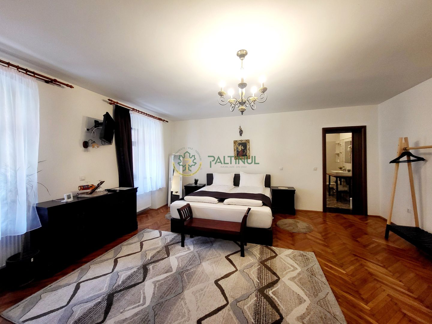 Apartament 100 mp, de închiriat – Central, Sibiu, cu terasă