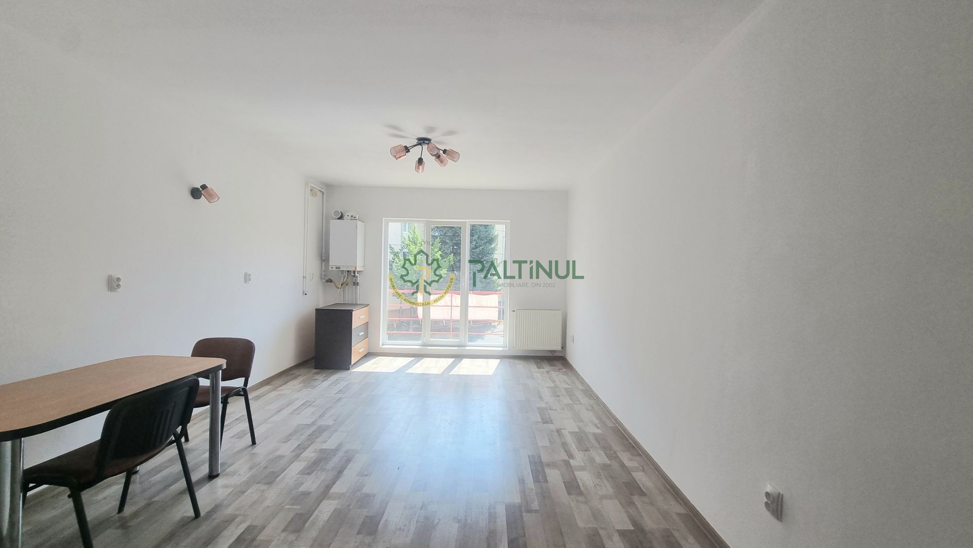 Apartament 2 camere et. 1  cu loc de prcare – Strand