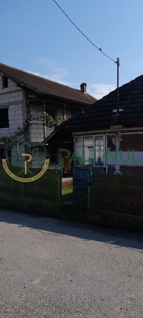 Vând casă la Bărbătești – în apropierea Parcului Național Buila-Vânturarița