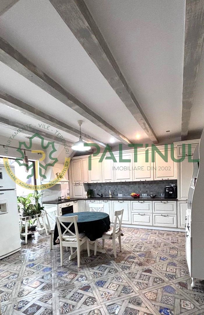 Apartament cu terase și mansardă, de vânzare în zonă ultracentrală, Sibiu
