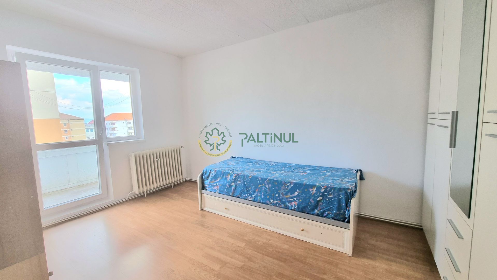 Ap. 3 camere cu balcon si 2 bai Valea Aurie