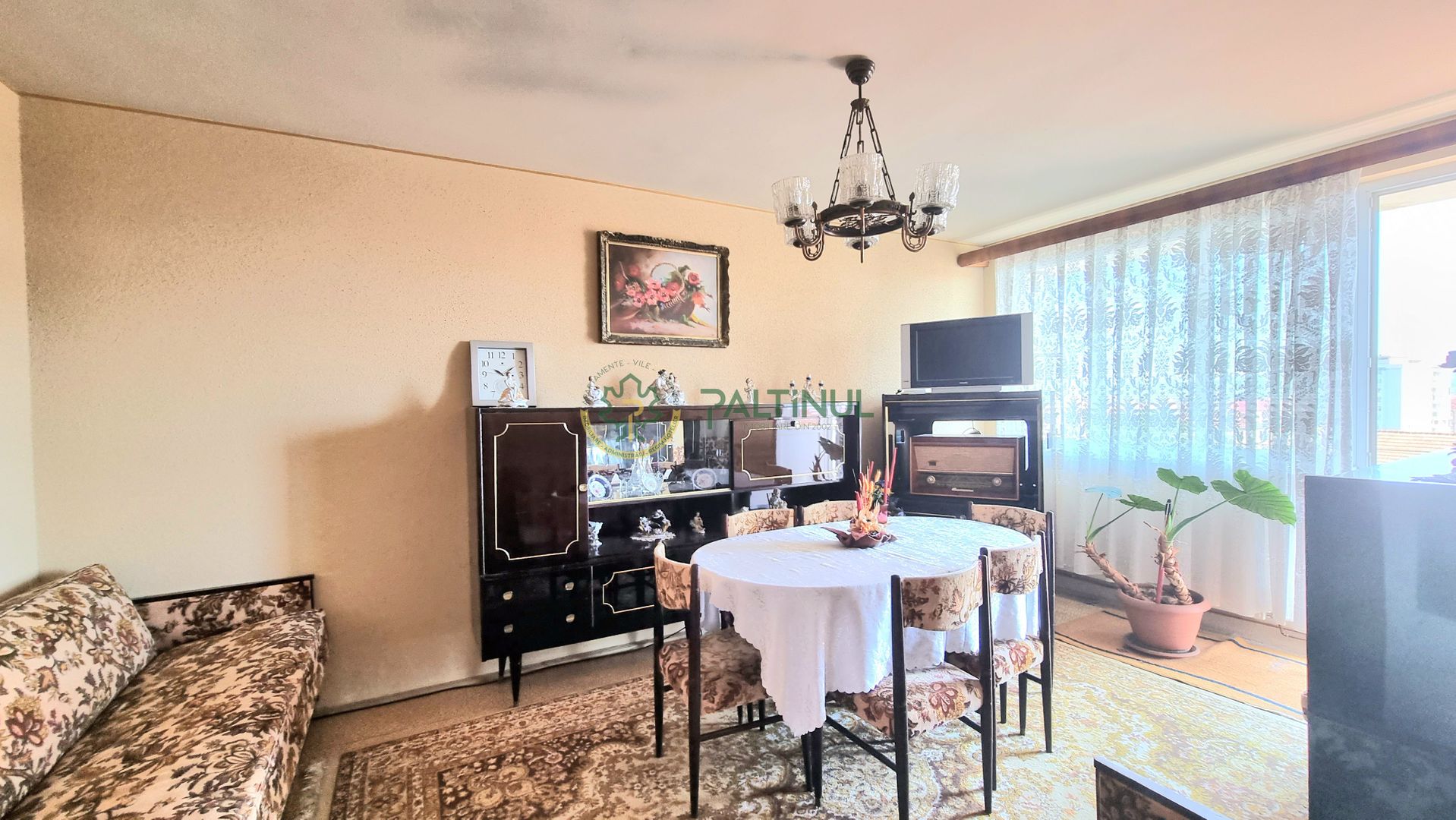 Zona Mihai Viteazu: Apartament 3 Camere cu Potențial Unic