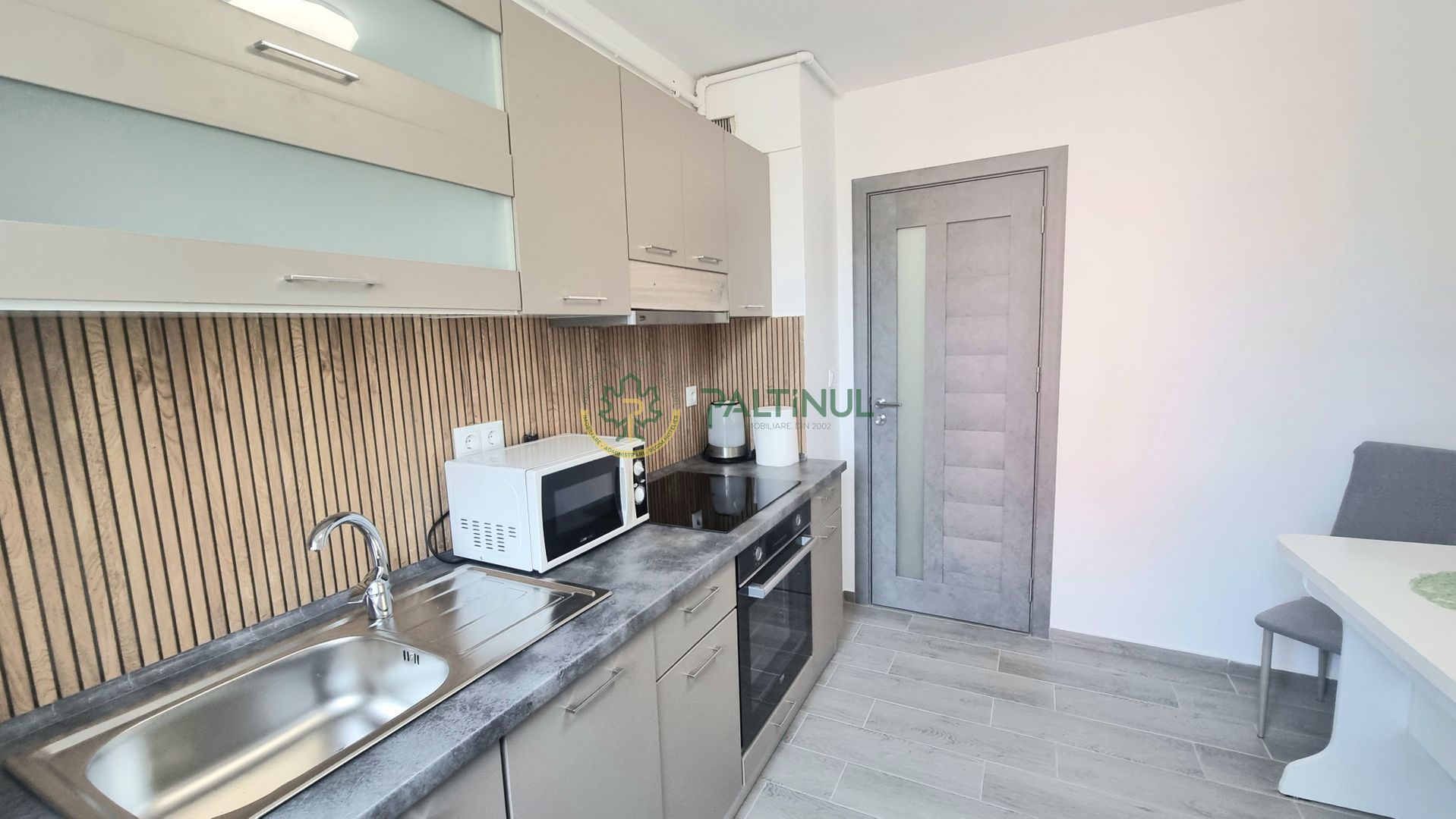 Apartament NOU 3 camere cu balcon strada Rahovei