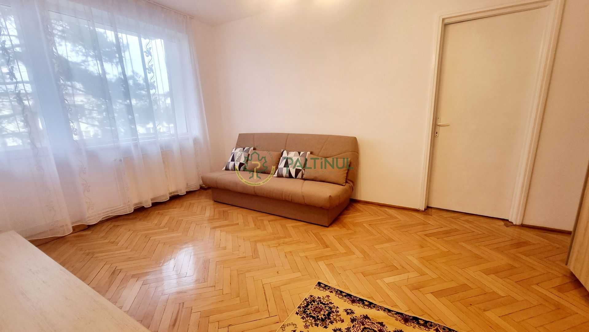 Apartament 2 camere, balcon etaj 3 langa Sibiu, Politie