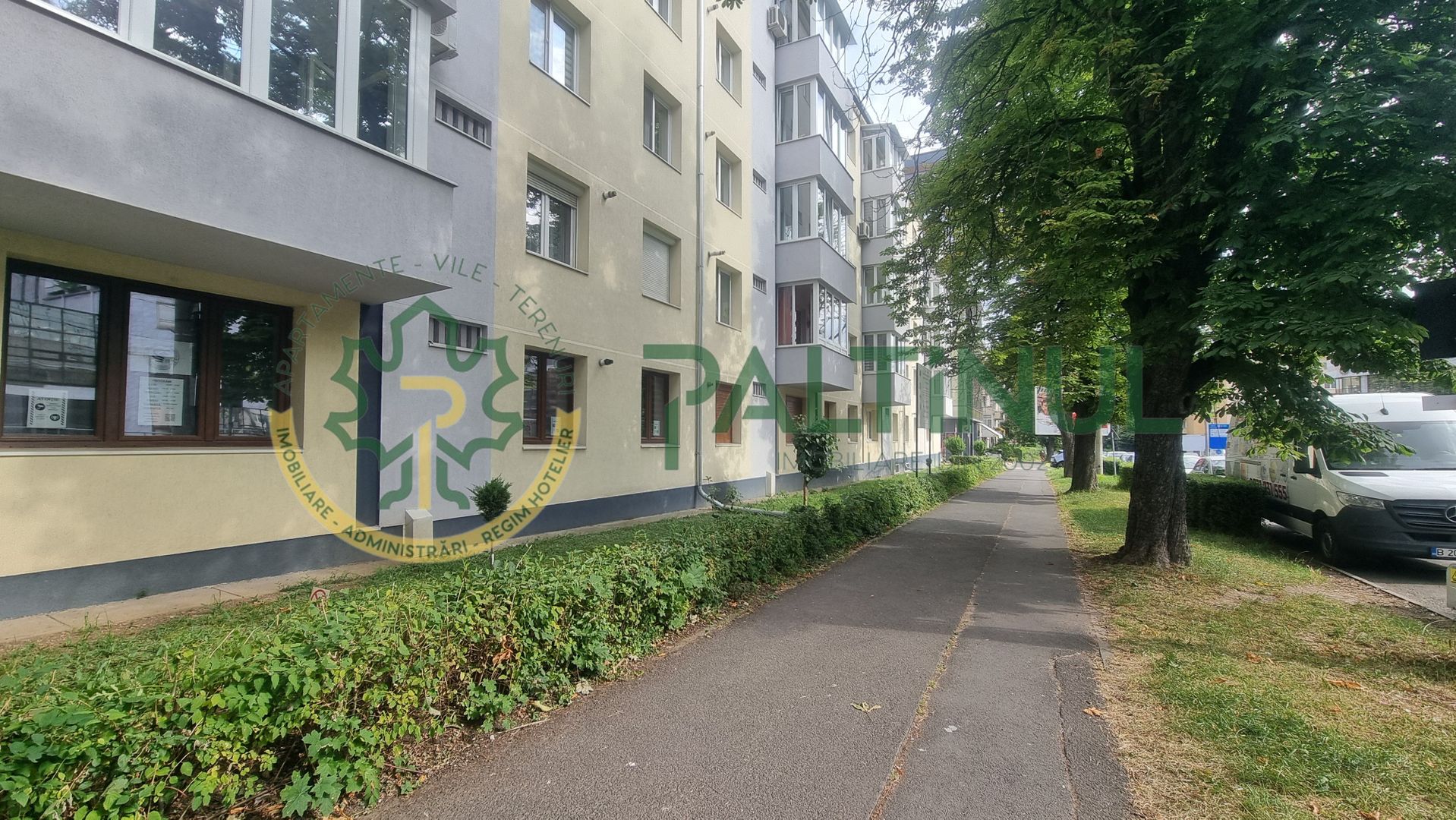 Apartament 2 camere de închiriat pe Calea Dumbrăvii – mobilat, balcon, etaj 2