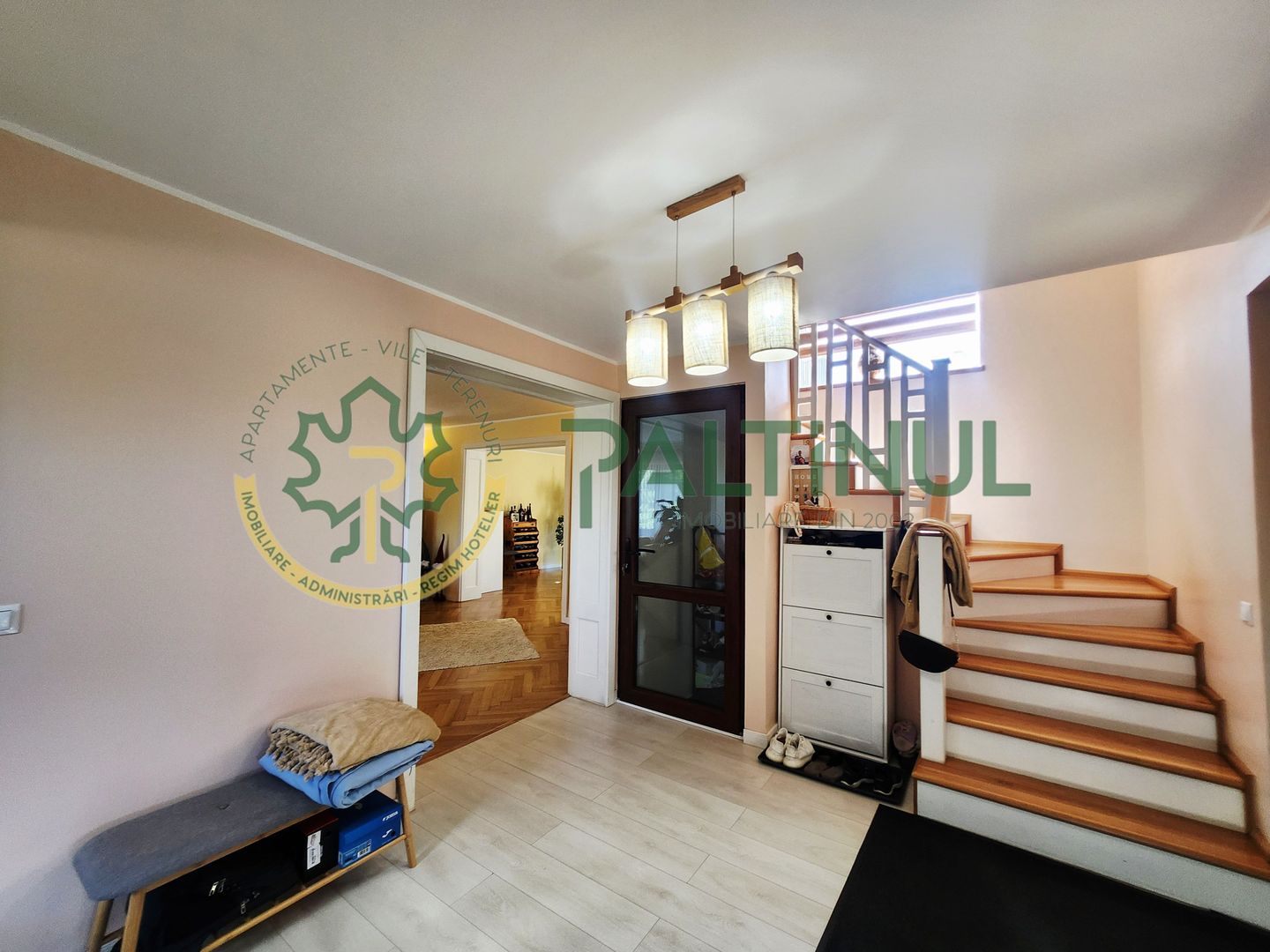 Casă tip duplex modernă în Cisnădie – 3 dormitoare și curte amenajată