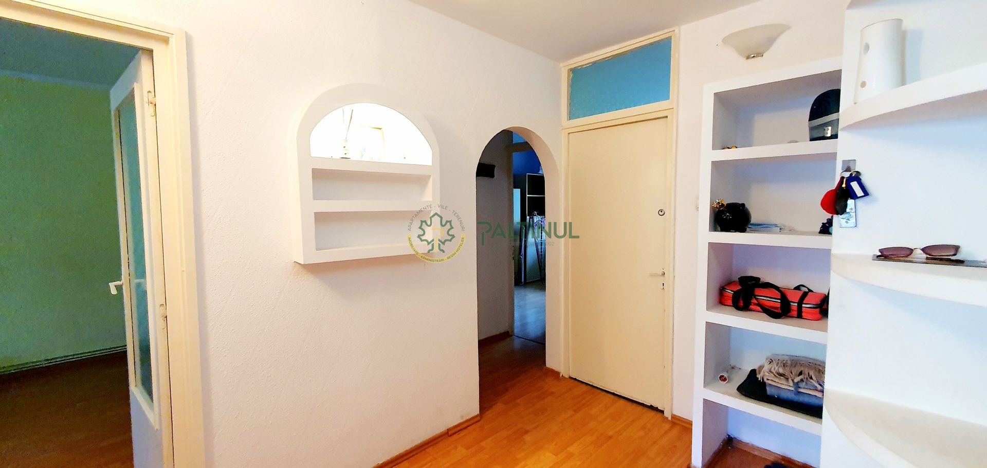 Apartament cu 3 camere, zona Terezian