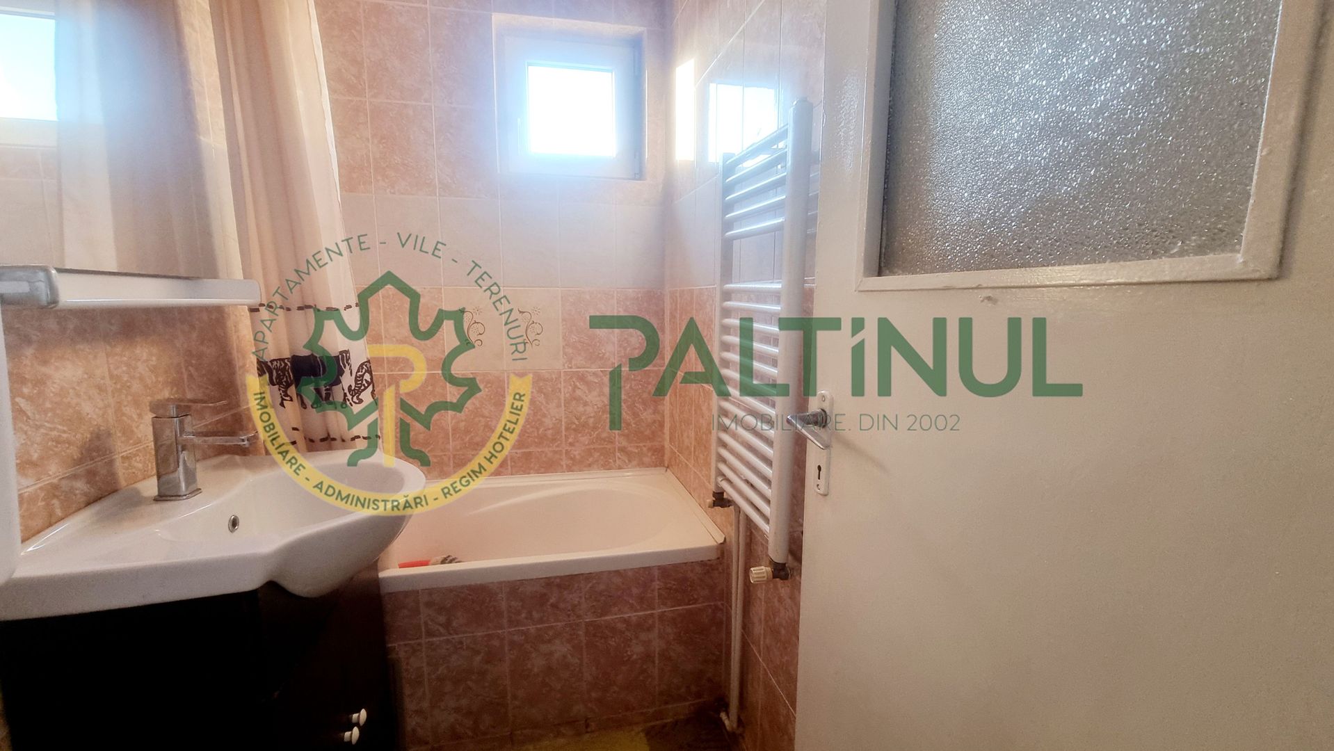 Apartament 3 camere de vânzare Vasile Aaron Sibiu – balcon, pivniță, etaj 3