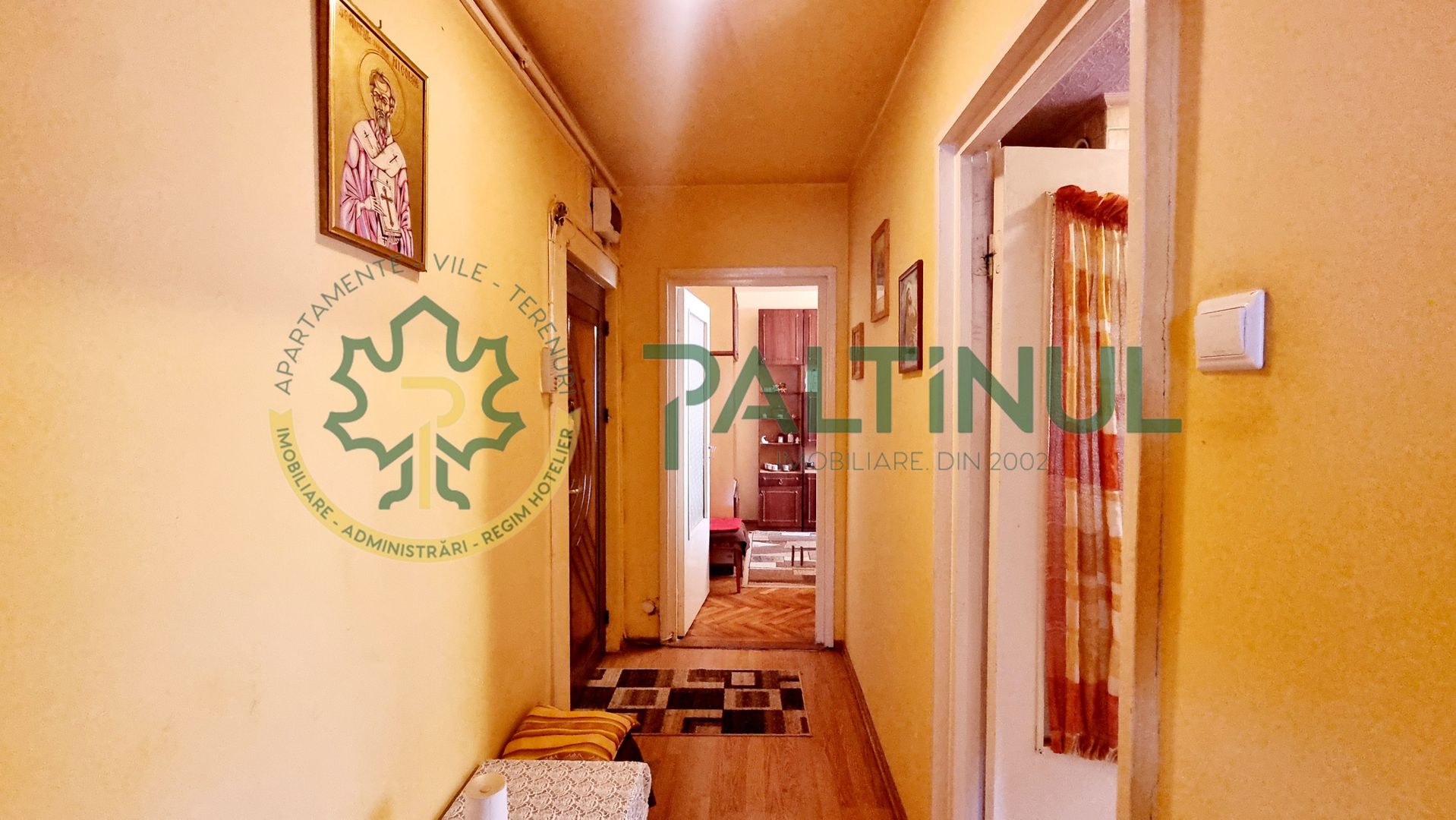 Apartament 3 camere Vasile Aaron, decomandat cu balcon, etaj 4/10, pivniță