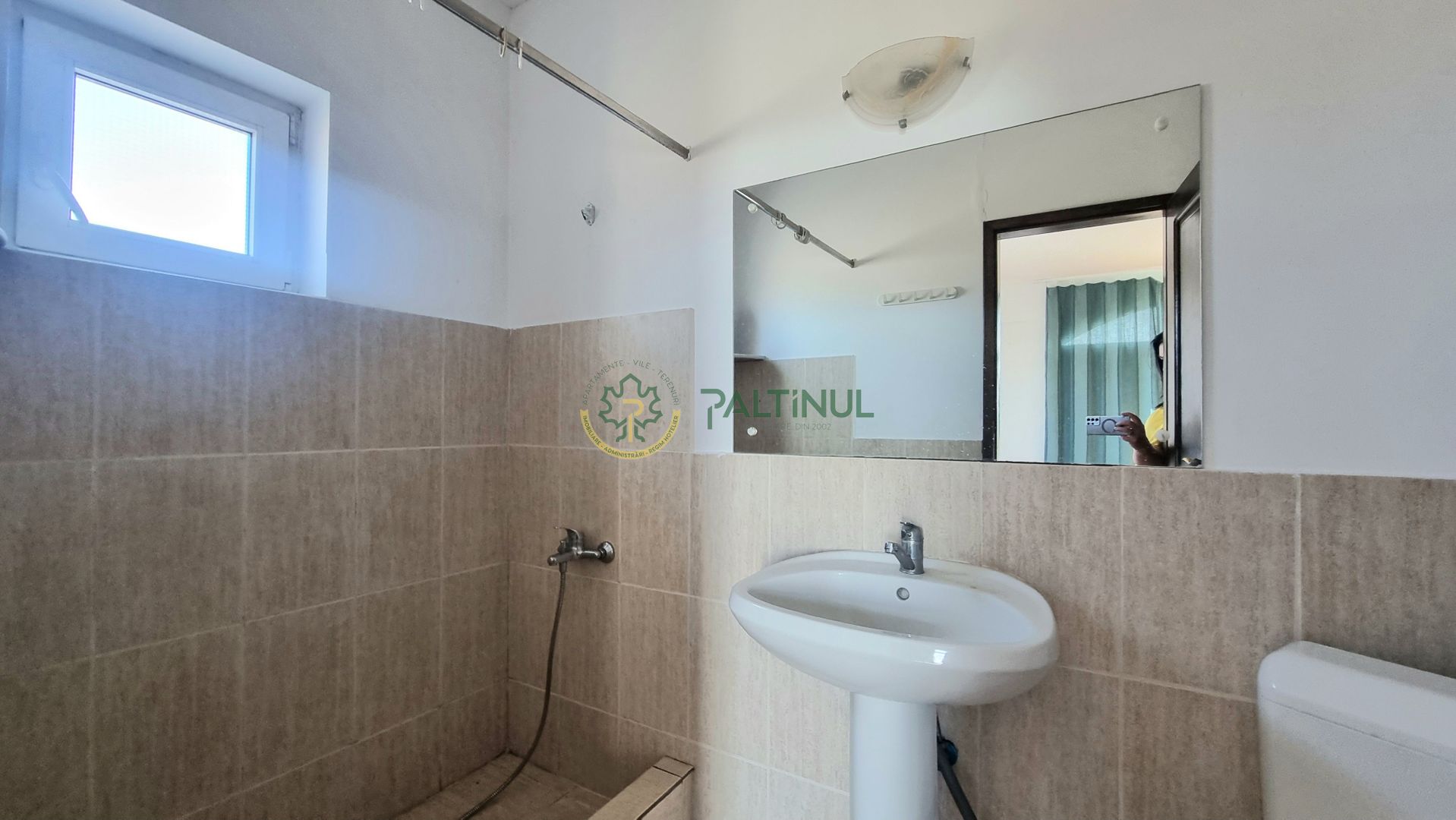 Apartament 4 camere – Strada Luptei, lângă Restaurantul Korona