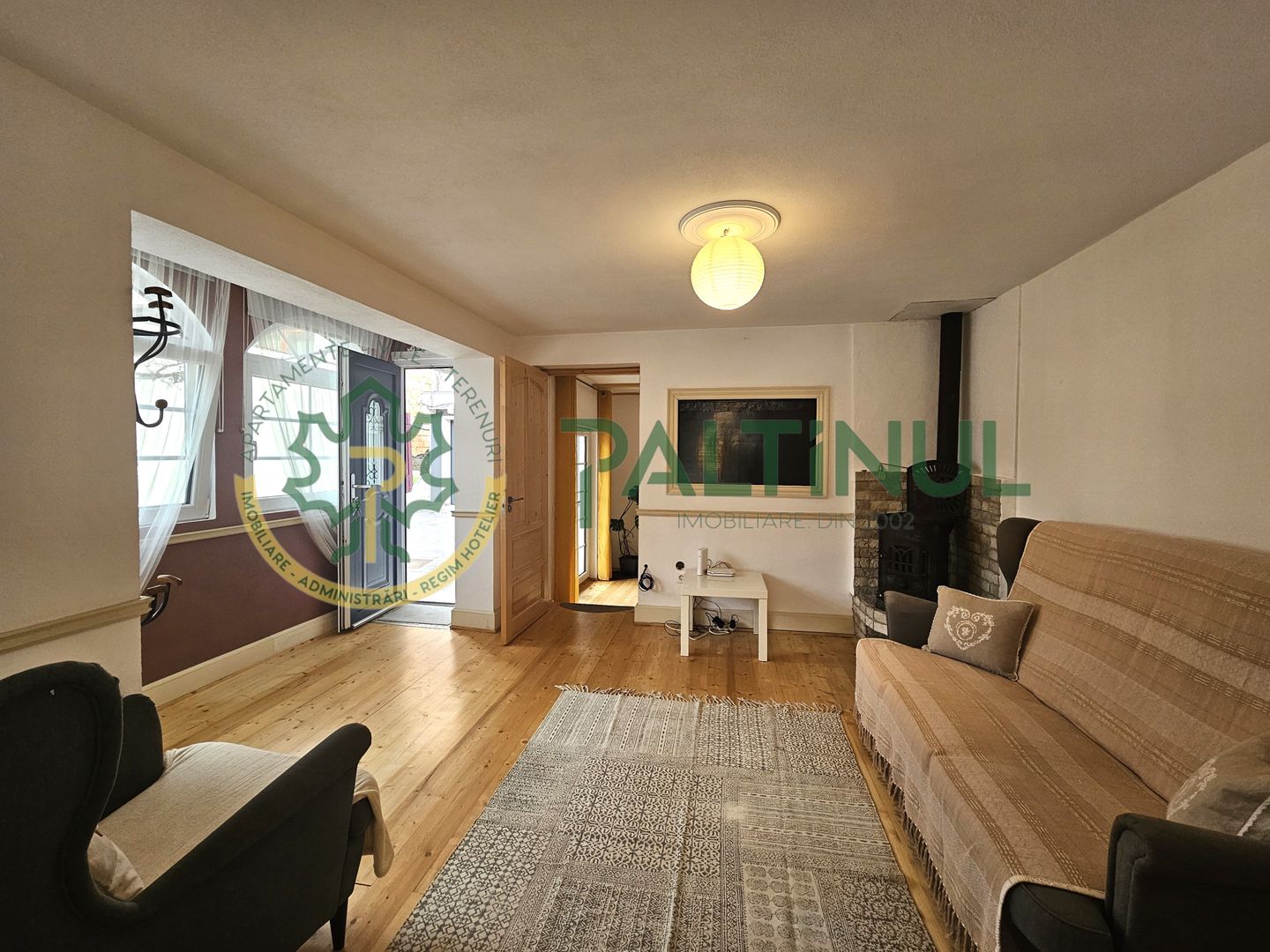 THUM4Lfa6UOr200a0yy1X_q2P-hJhPfmHihbXJKhdeQ