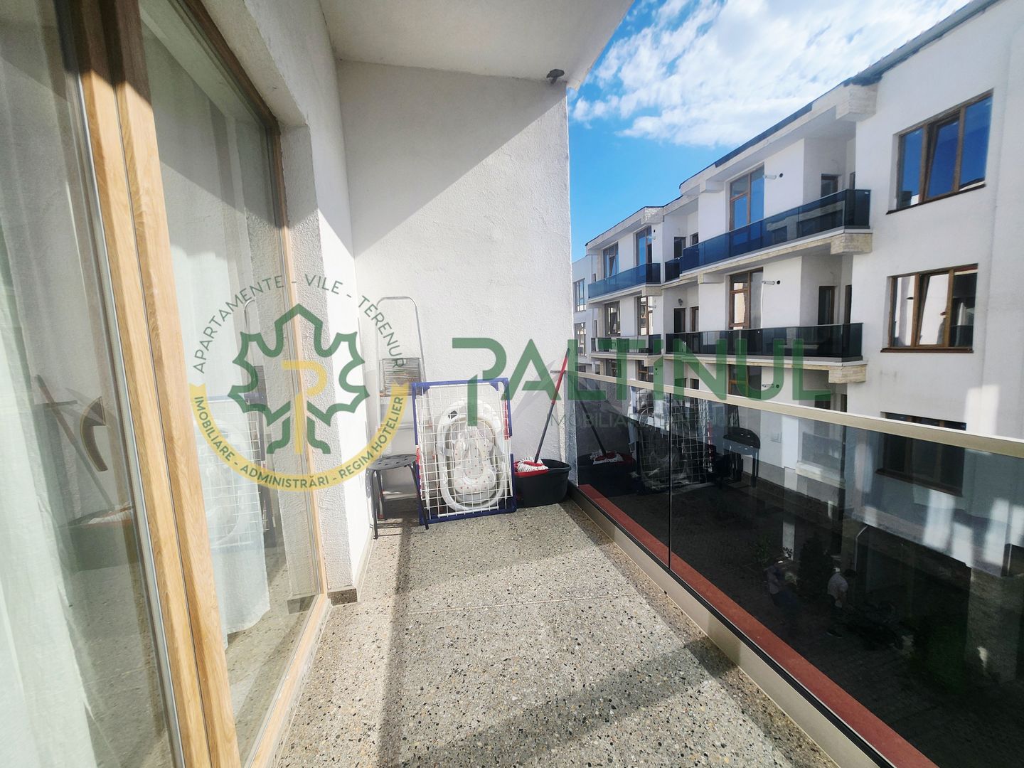 Apartament nou 2 camere în Șelimbăr – balcon și parcare privată incluse
