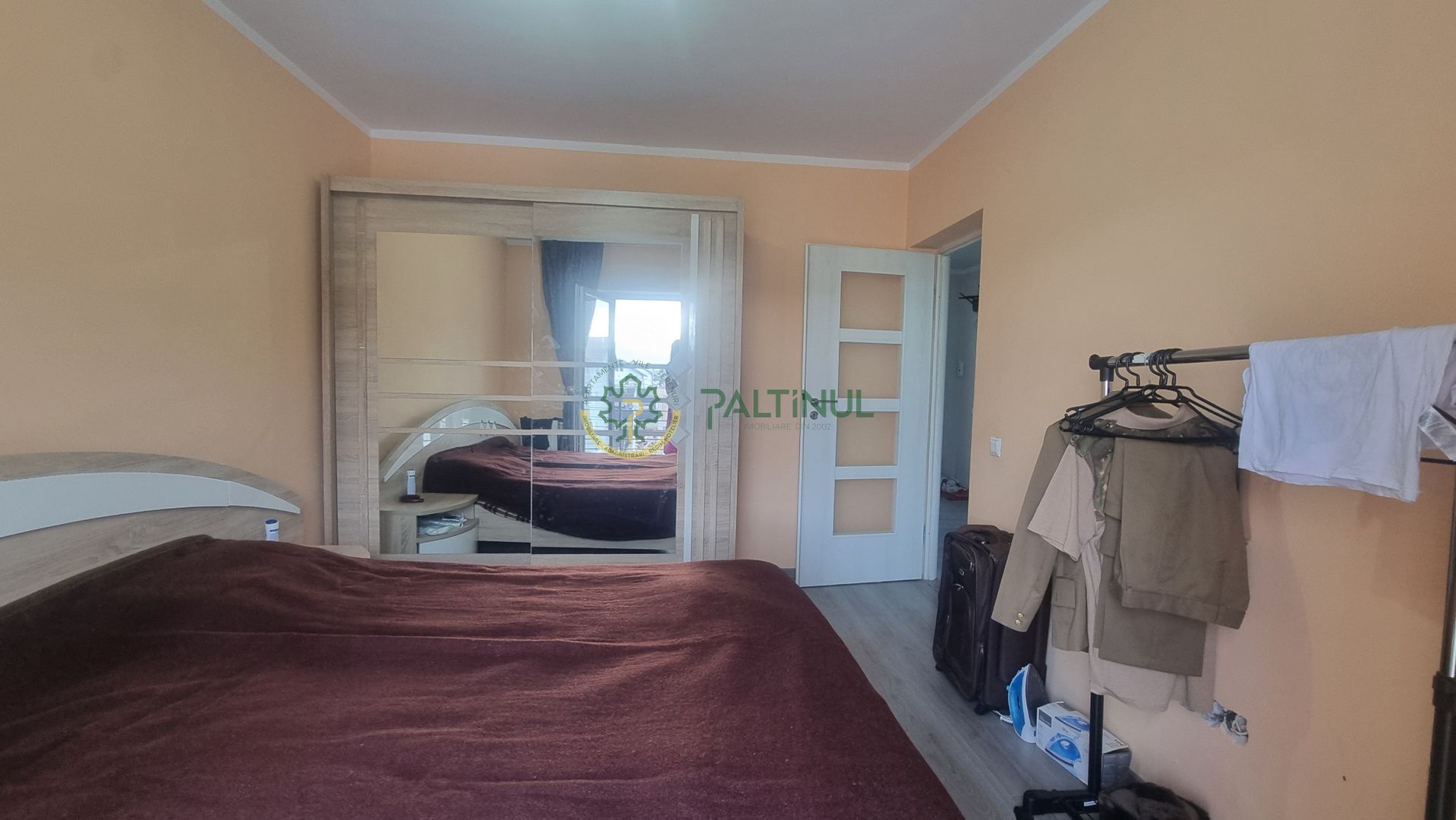 Apartament 2 camere Calea Cisnădiei et. 3 cu balcon, terasa,parcare