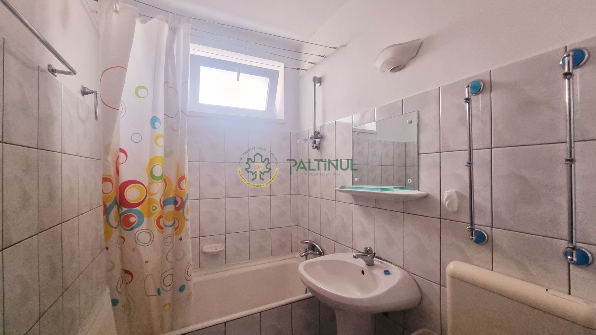 Apartament 3 Camere  Etaj 4/5, Strada Rusciorului, Zona Terezian