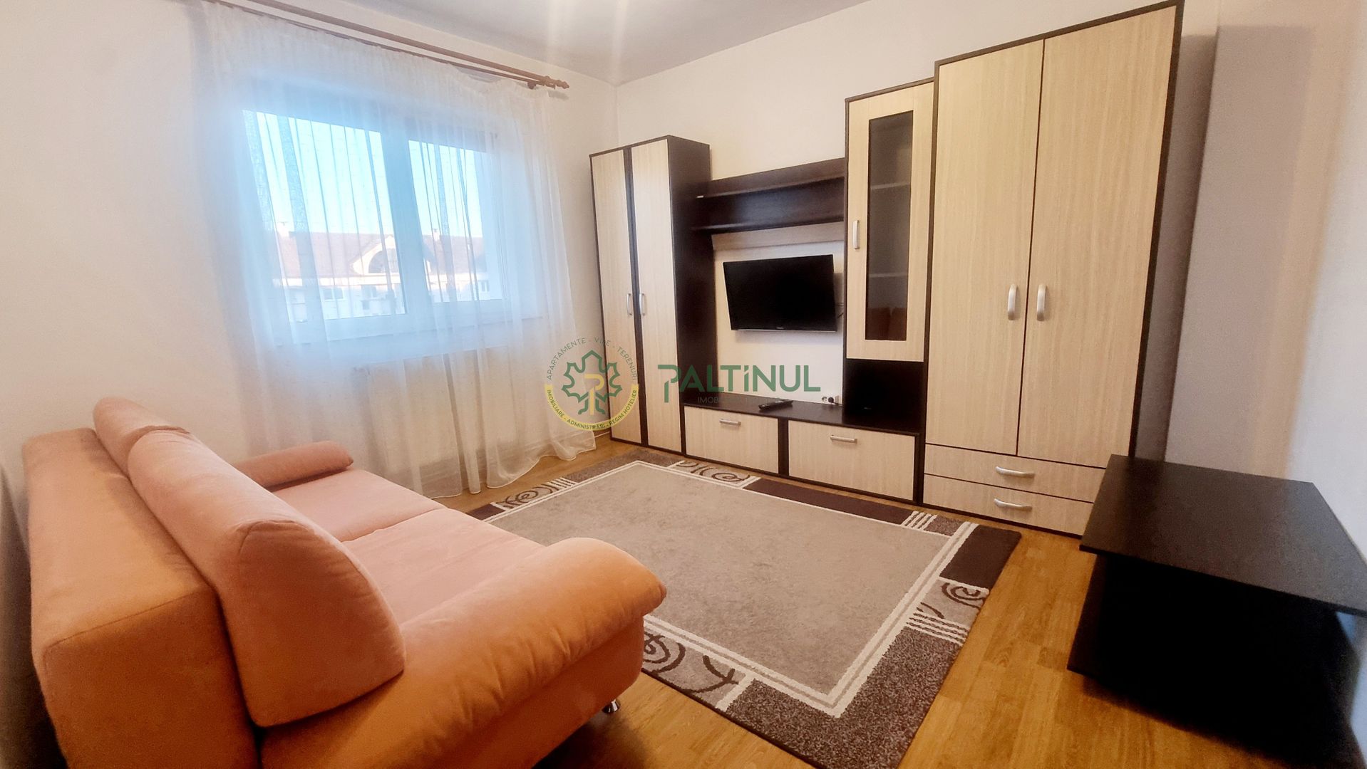 Apartament decomandat cu 2 camere, 2 balcoane , lift- Alba Iulia