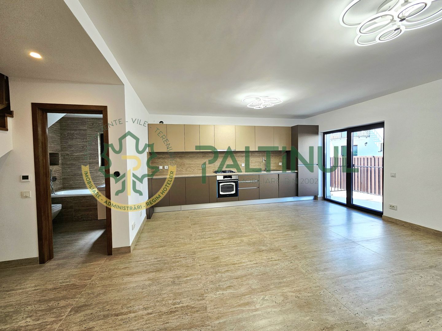 Apartament 4 camere cu curte proprie și 3 băi în Sibiu, Cartier Arhitecților