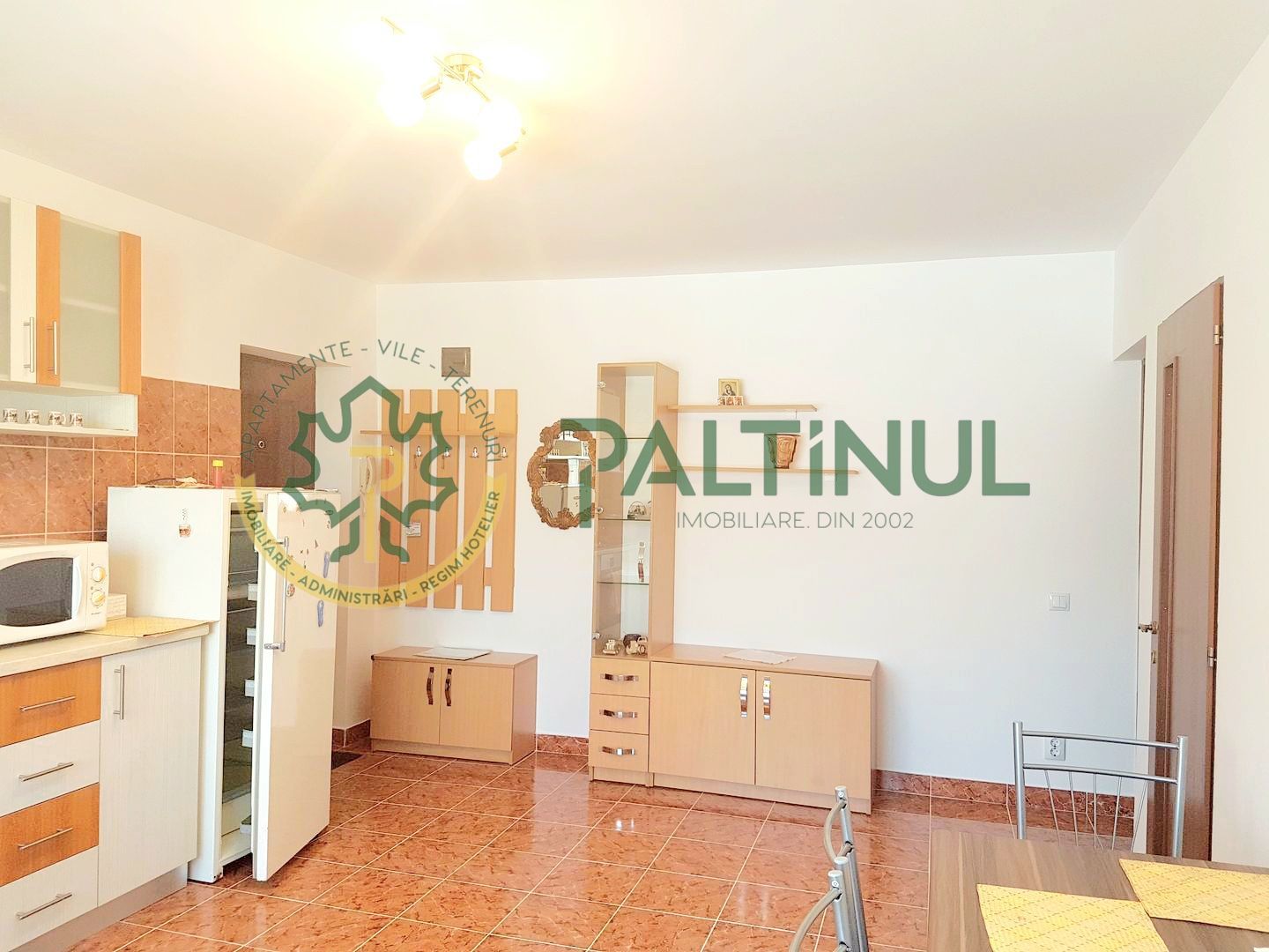 Apartament cu 3 camere în zona Broscarie