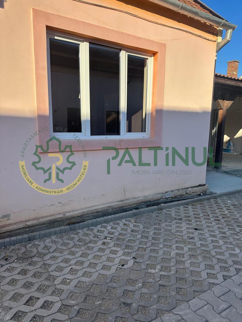 Casă de vânzare în Turnișor, Sibiu – renovată, 2 camere, curte comună și parcare