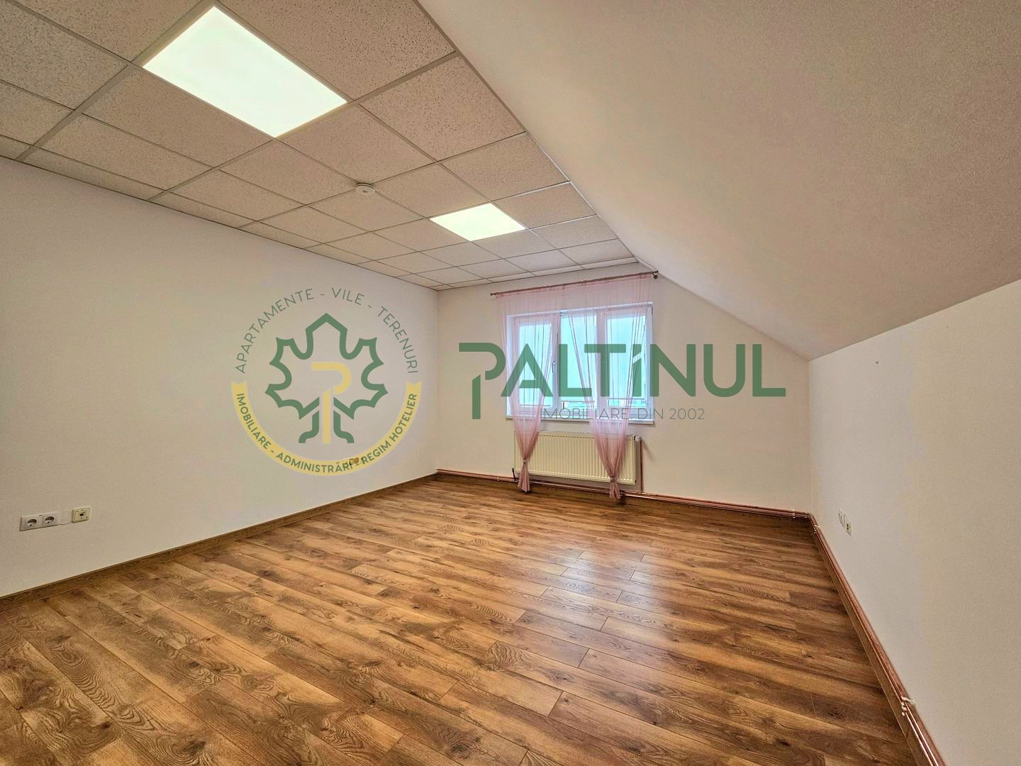 Apartament multifuncțional Trei Stejari, 2 locuri parcare