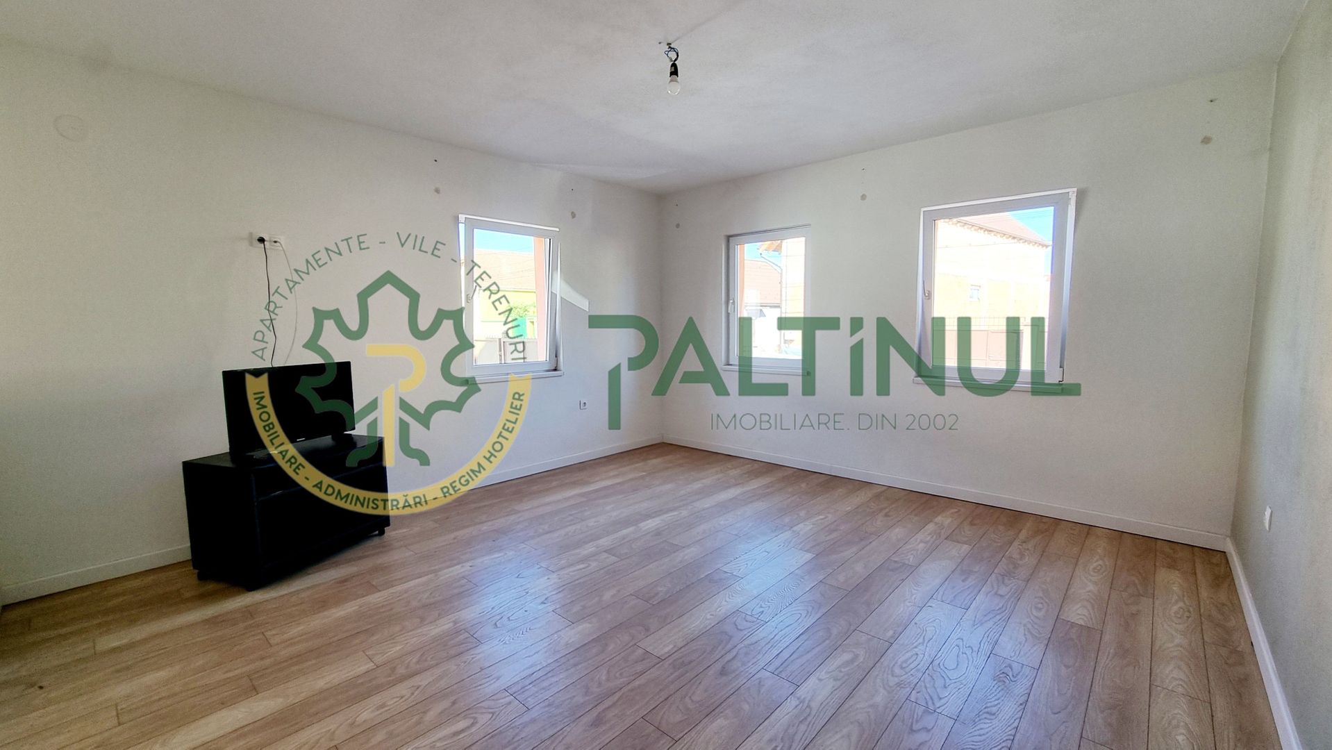 Casă de vânzare în Turnișor, Sibiu – renovată, 2 camere, curte comună și parcare