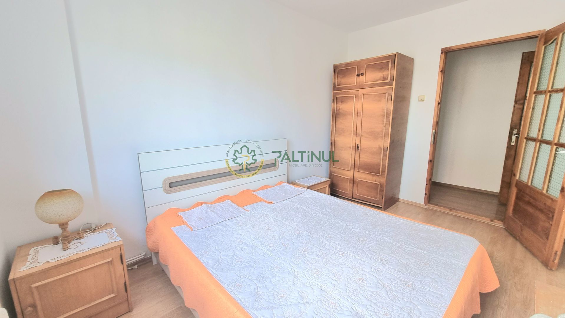 Ap. 3 camere cu balcon si 2 bai Valea Aurie