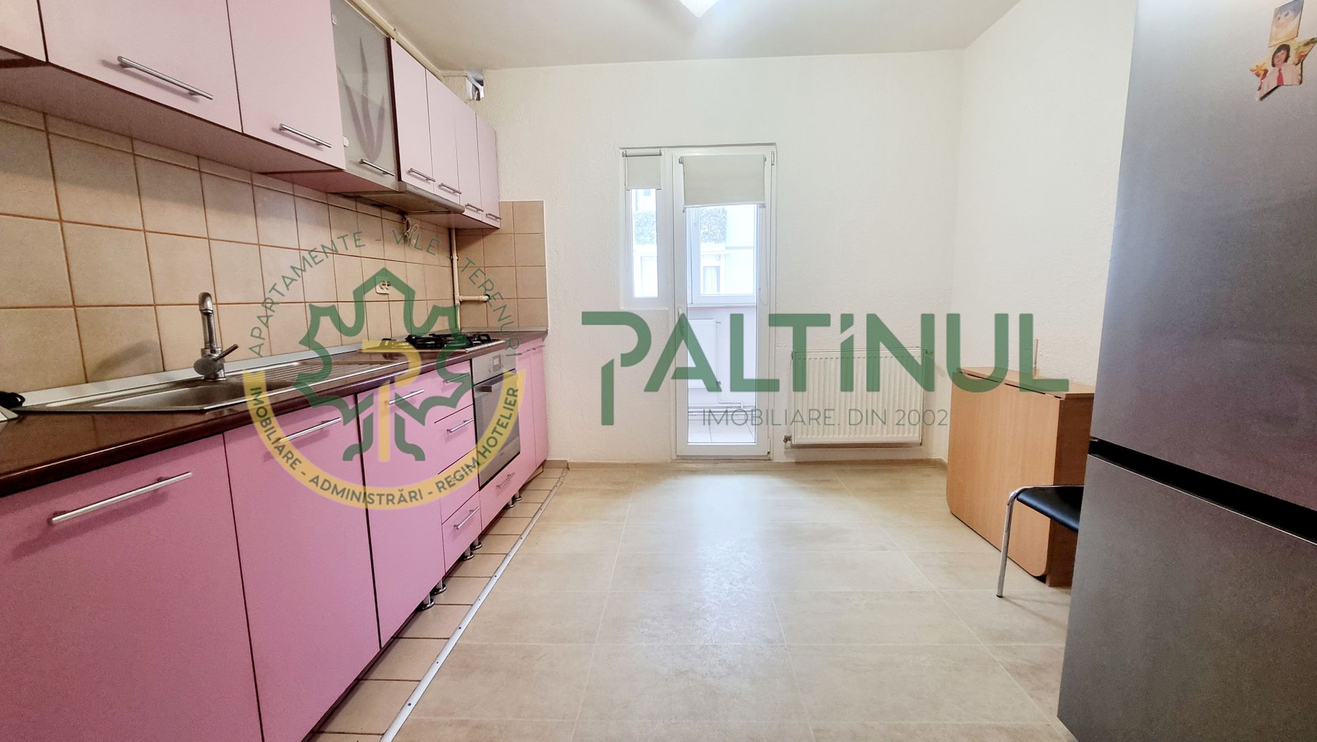 Apartament decomandat cu balcon și pivniță – Sibiu, Vasile Aaron