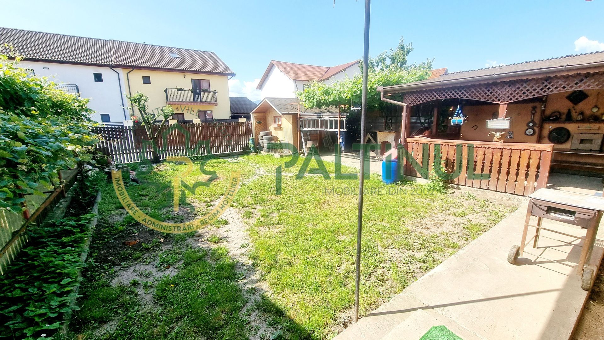 Casă tip duplex în Șelimbăr, zona Dracula – garaj, curte, 3 dormitoare