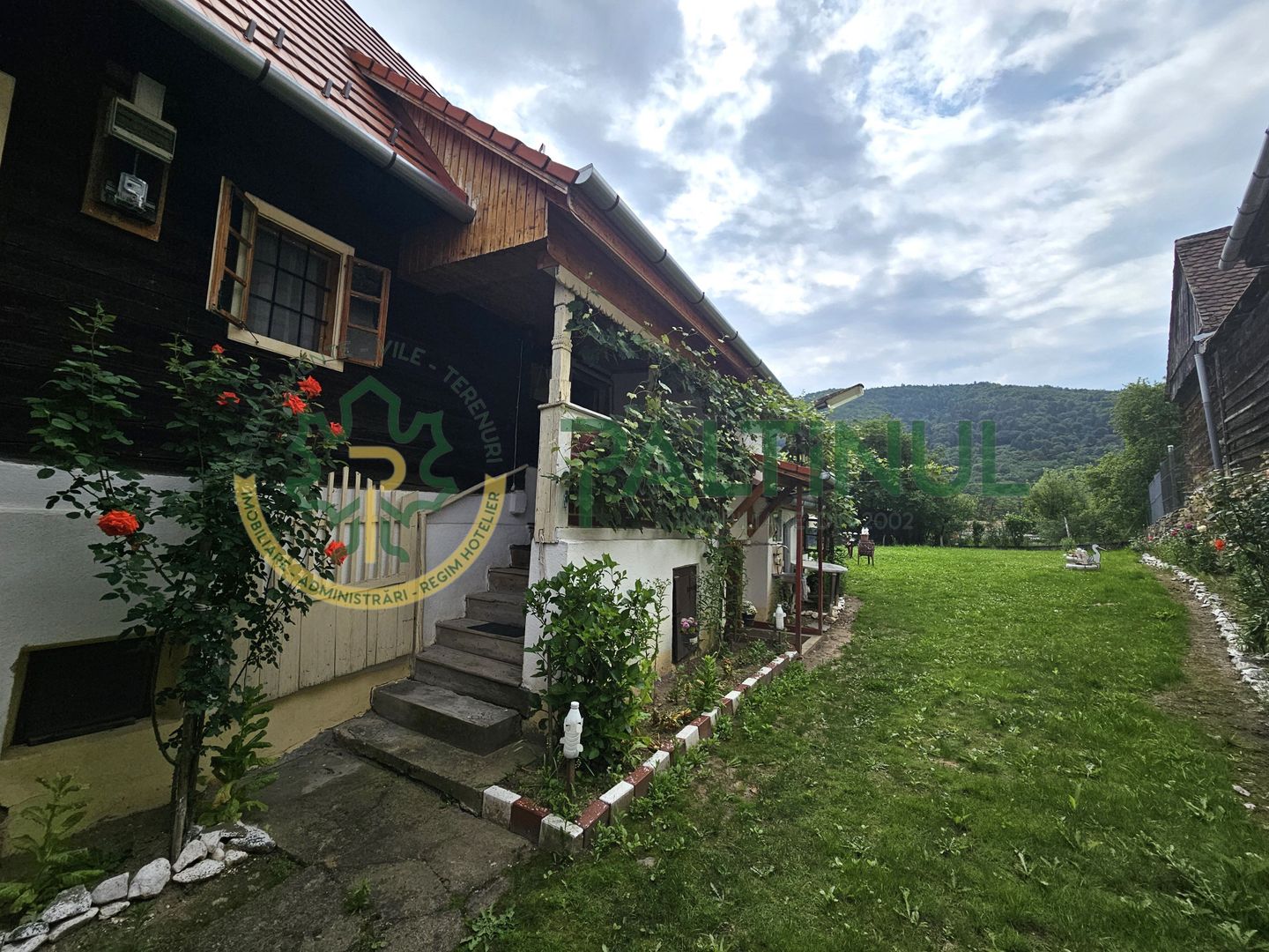 Casă cu Teren Generos și Priveliste Superbă către Munți – Fântânele, lângă Sibiu