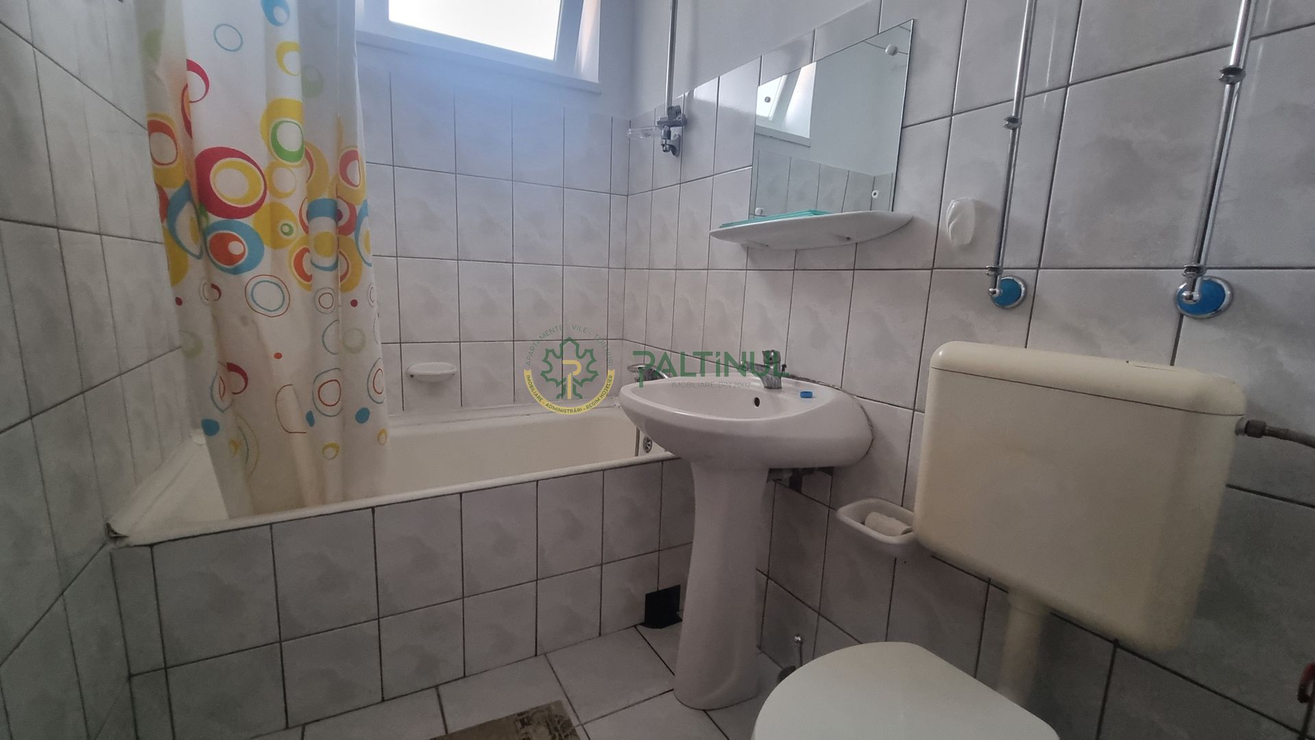 Apartament 3 Camere  Etaj 4/5, Strada Rusciorului, Zona Terezian