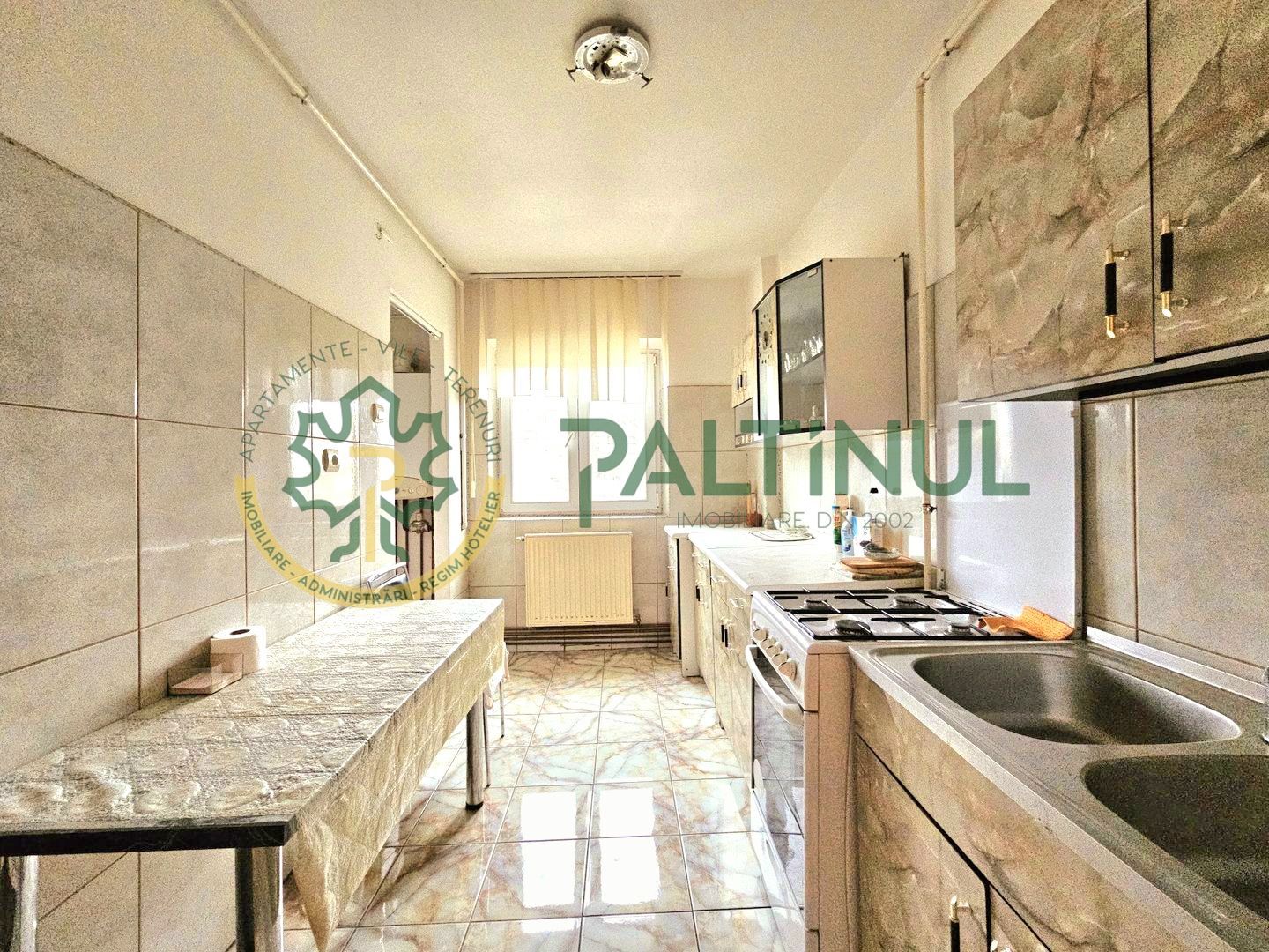 Apartament spațios cu 3 camere de vânzare în Ocna Sibiului – Locație centrală!