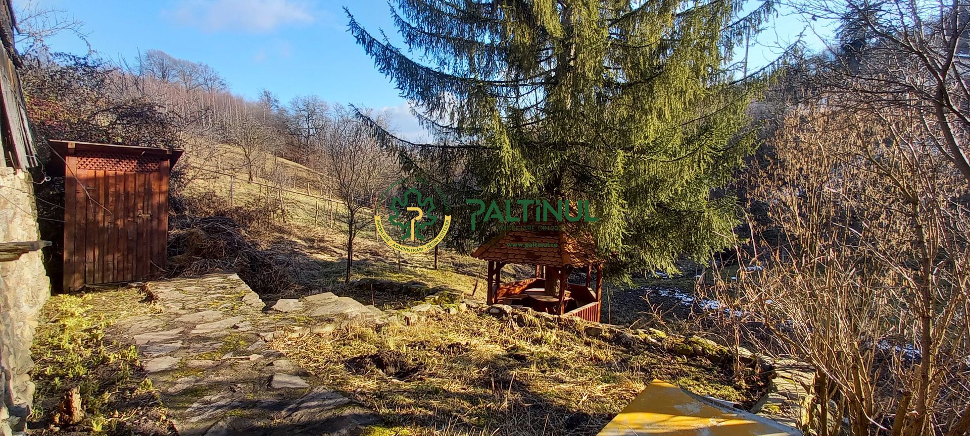 Casa cu 3 camere si anexe, la marginea raului, loc. Rod – Saliste