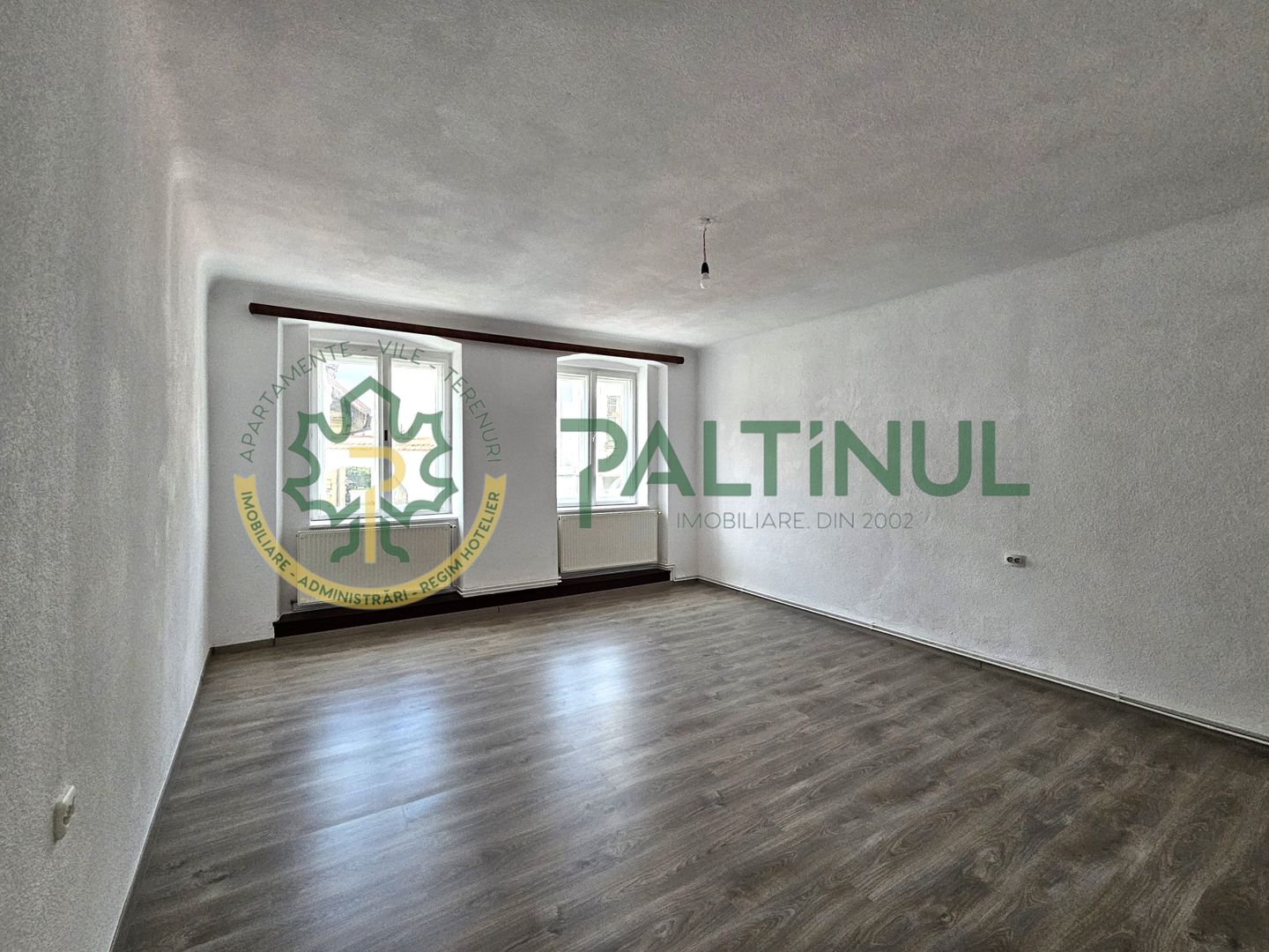 Vând apartament spațios la casă – Str. 9 Mai, Sibiu, zonă centrală!