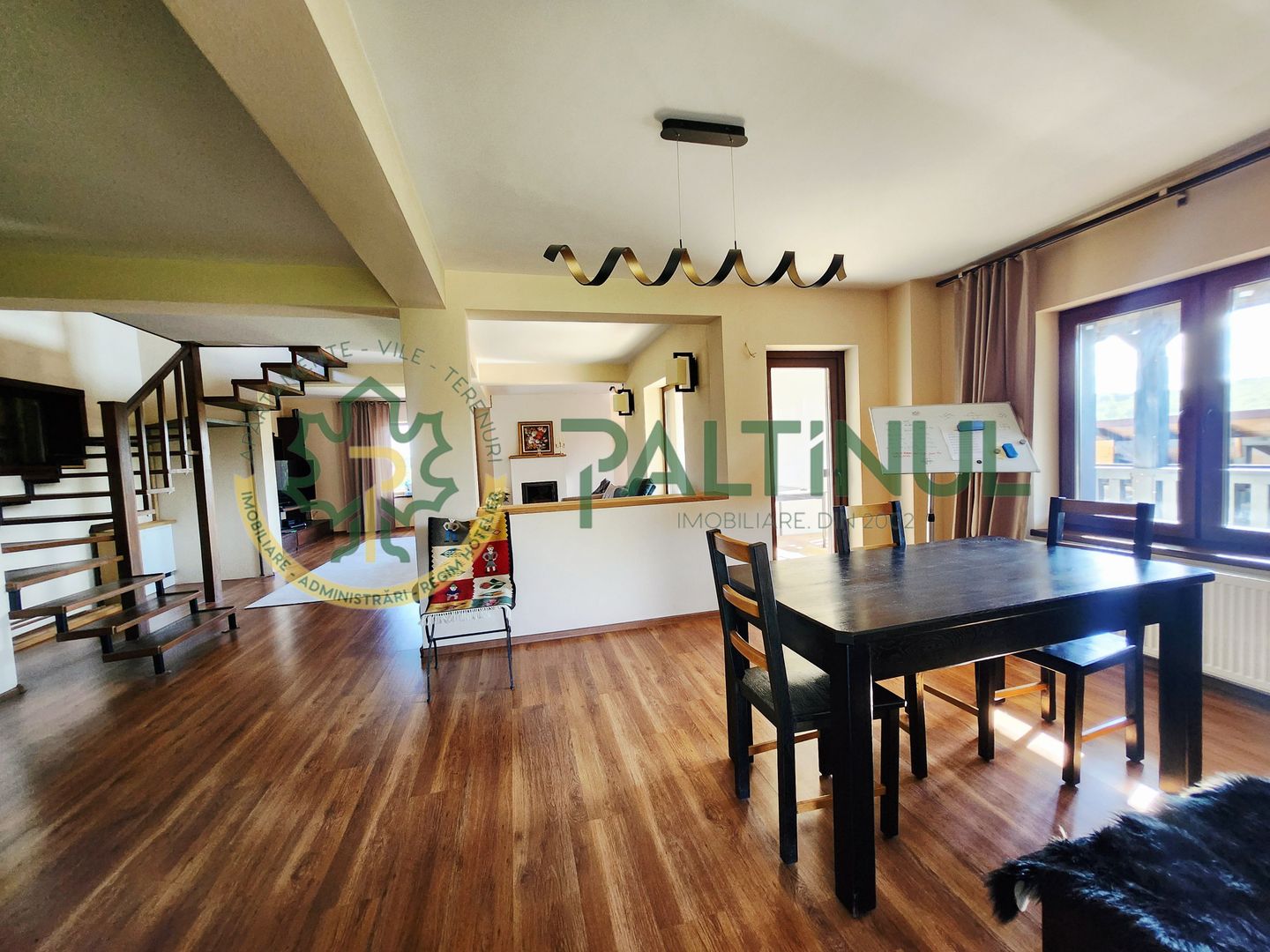 Casă modernă în Tocile – 1700 mp teren, 3 dormitoare, panoramă superbă