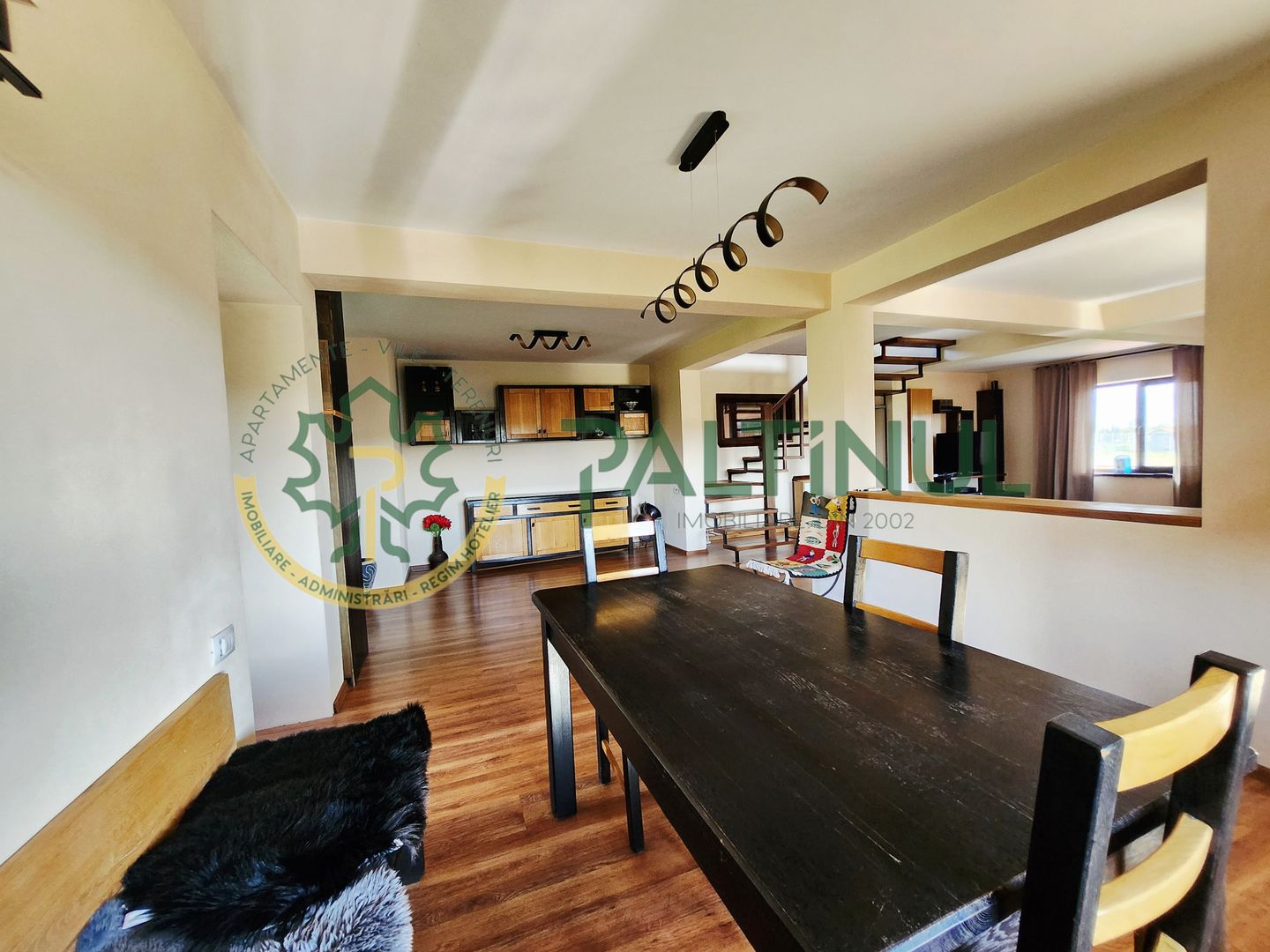 Casă modernă în Tocile – 1700 mp teren, 3 dormitoare, panoramă superbă